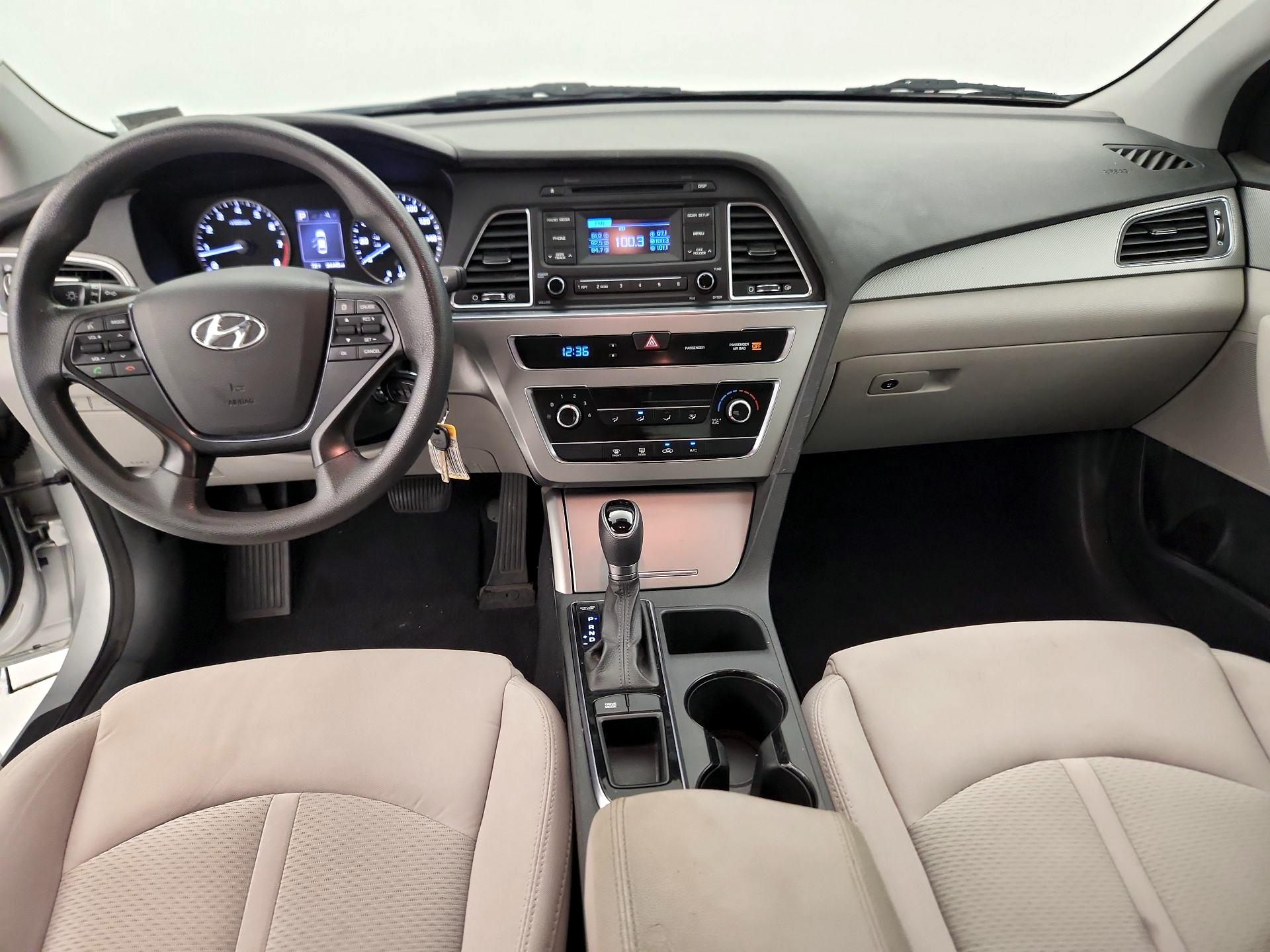 Thumbnail: 2015 Hyundai Sonata - 9