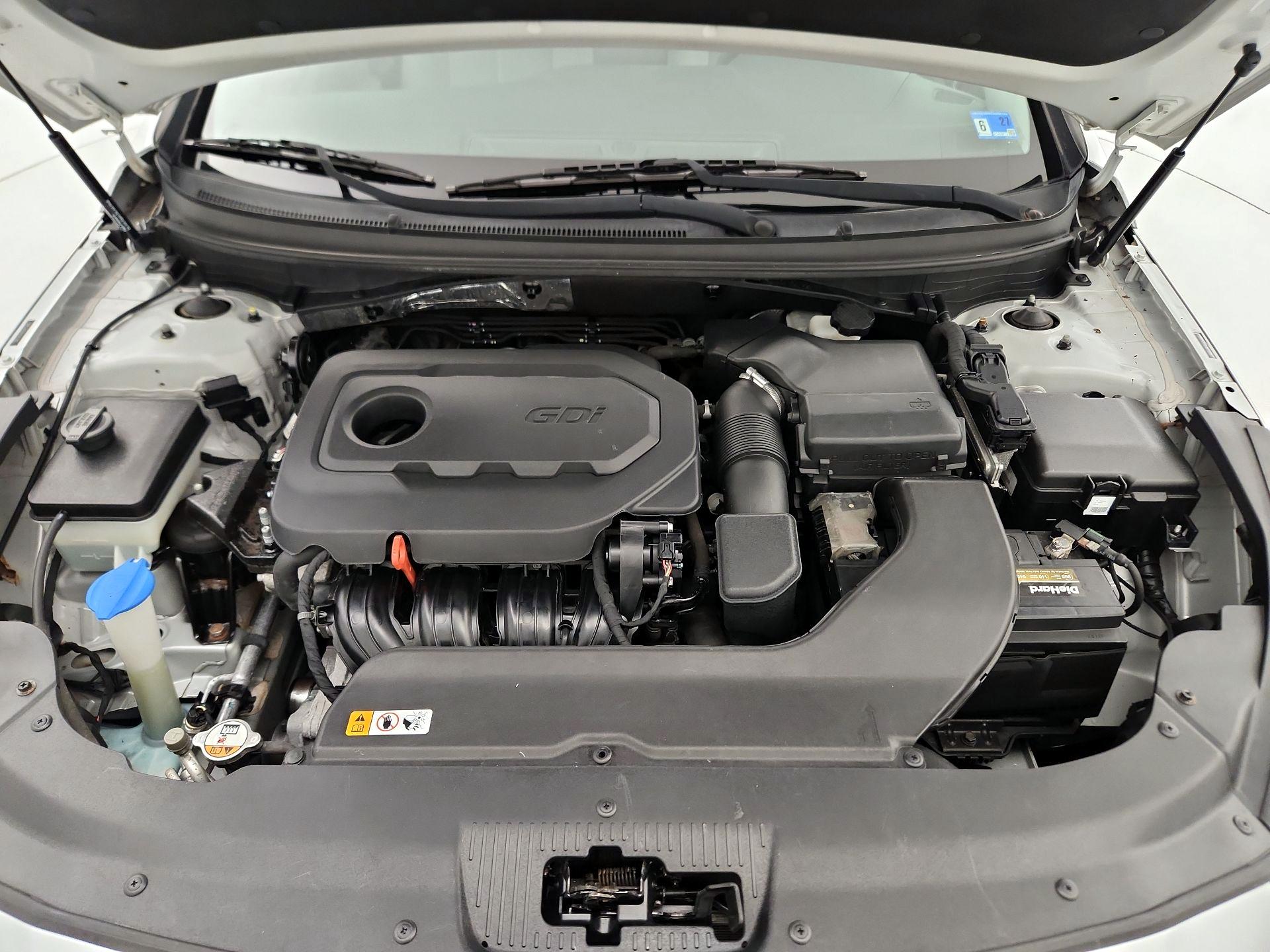 Thumbnail: 2015 Hyundai Sonata - 20