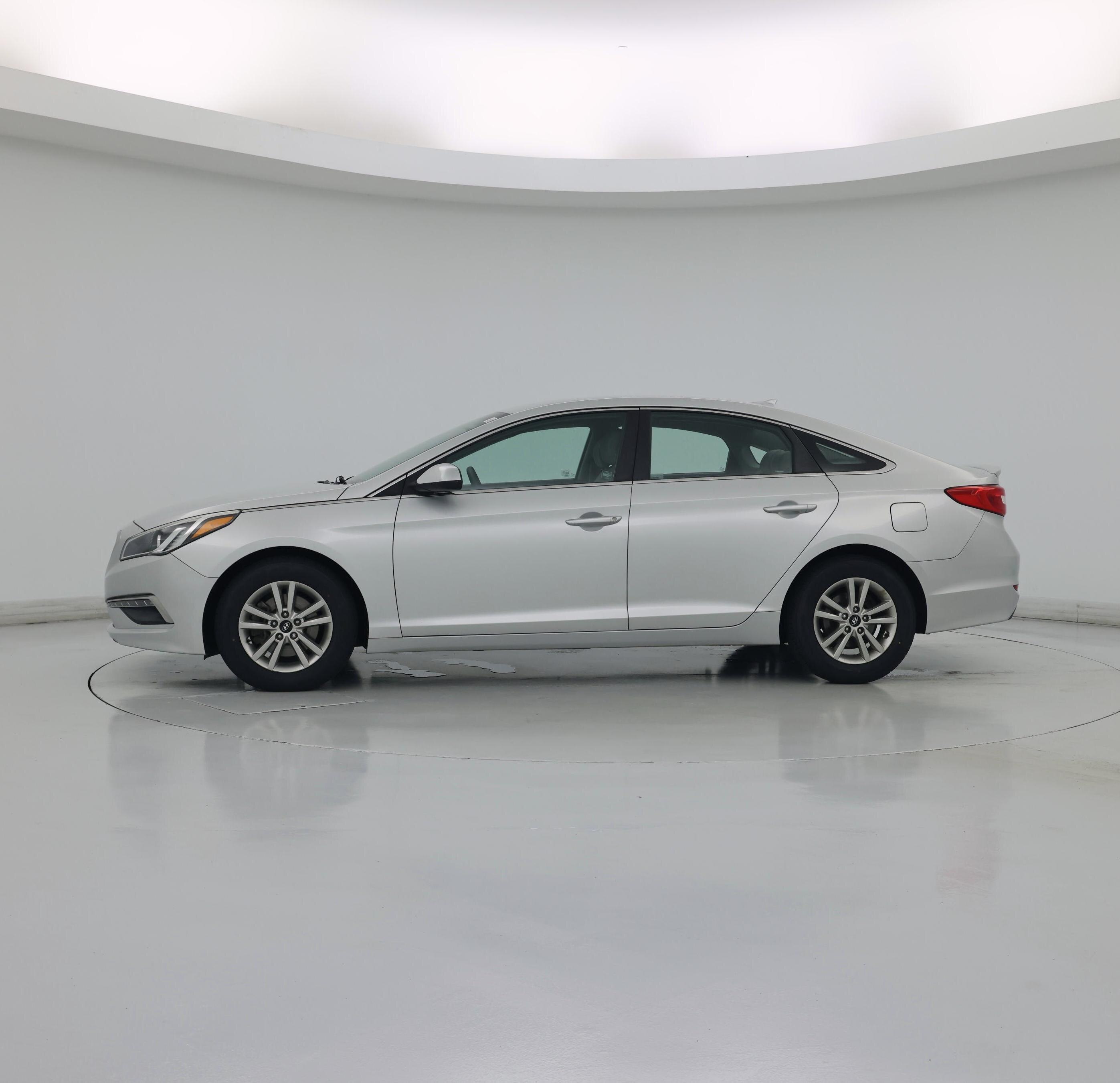 Thumbnail: 2015 Hyundai Sonata - 3