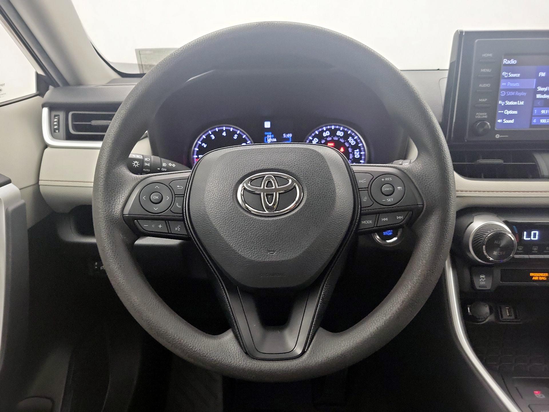 Thumbnail: 2020 Toyota RAV4 - 10