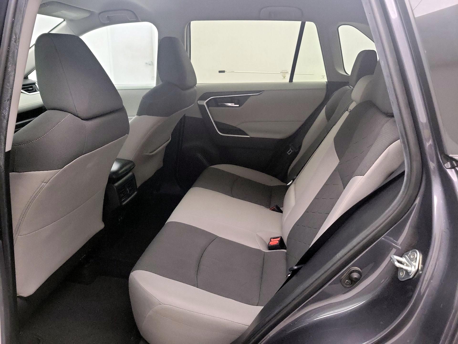 Thumbnail: 2020 Toyota RAV4 - 19