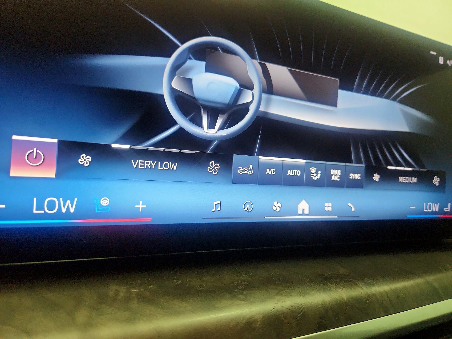Thumbnail: 2025 BMW X5 - 16