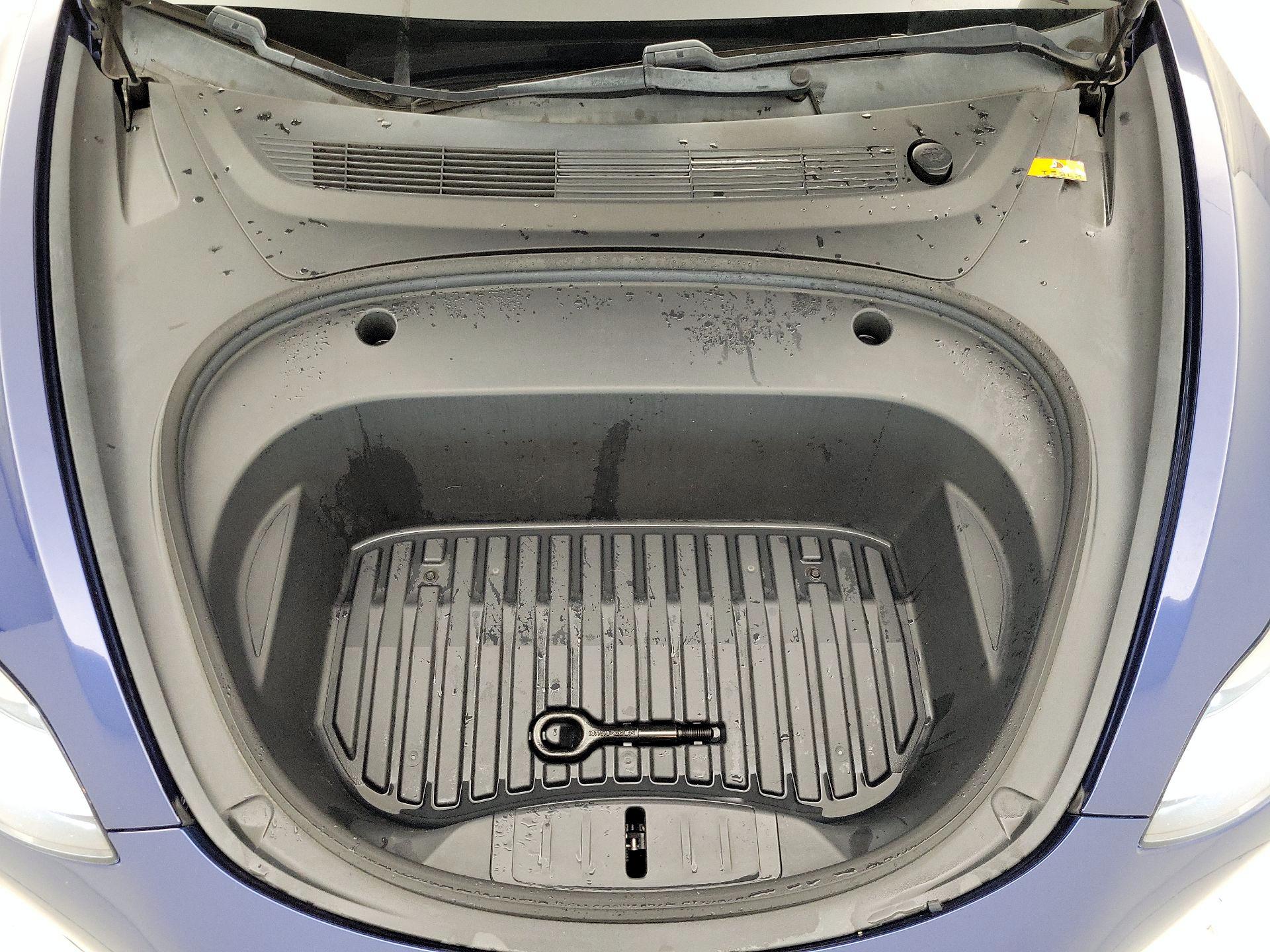 Thumbnail: 2021 Tesla Model 3 - 19