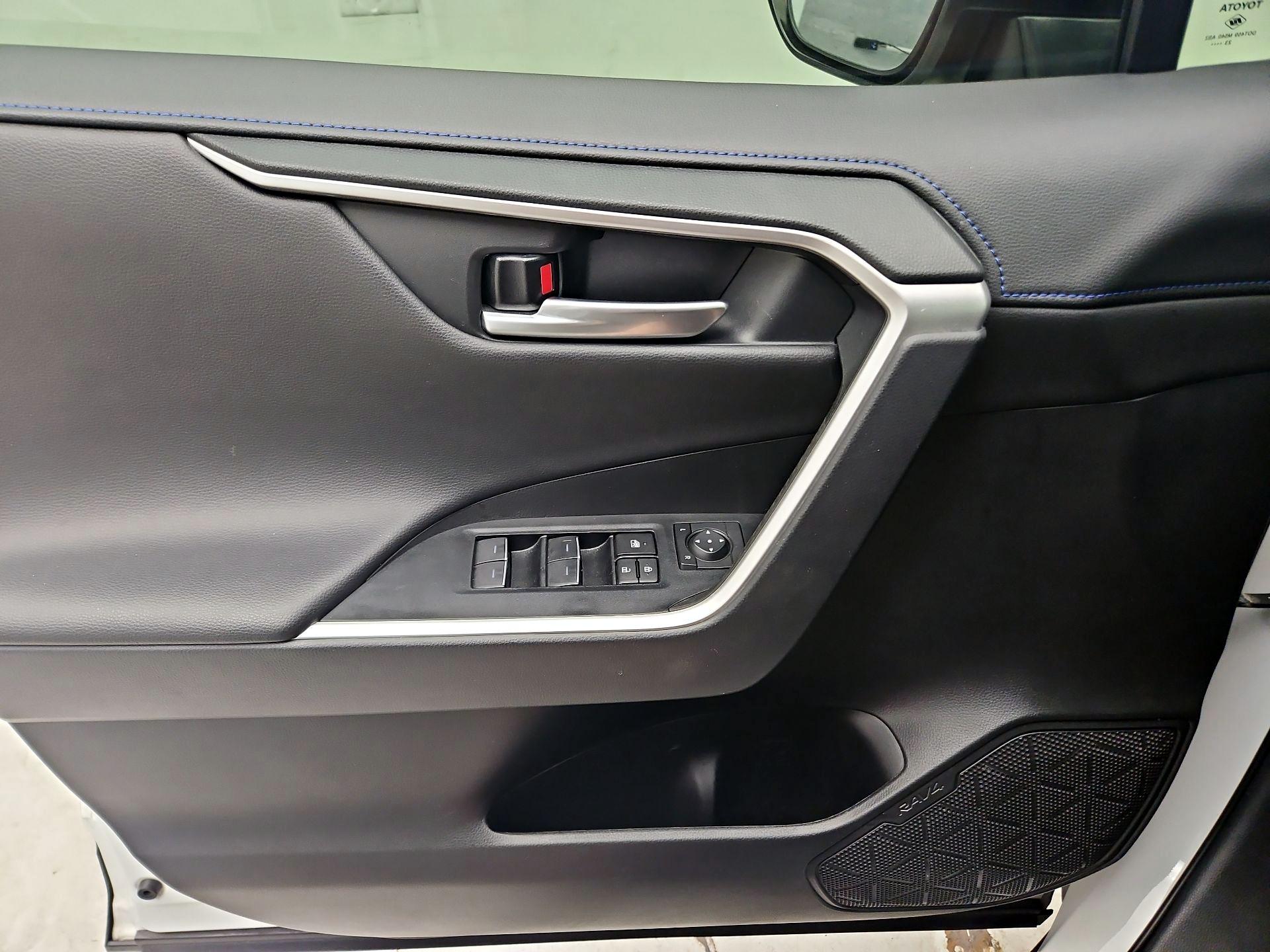 Thumbnail: 2024 Toyota RAV4 - 12