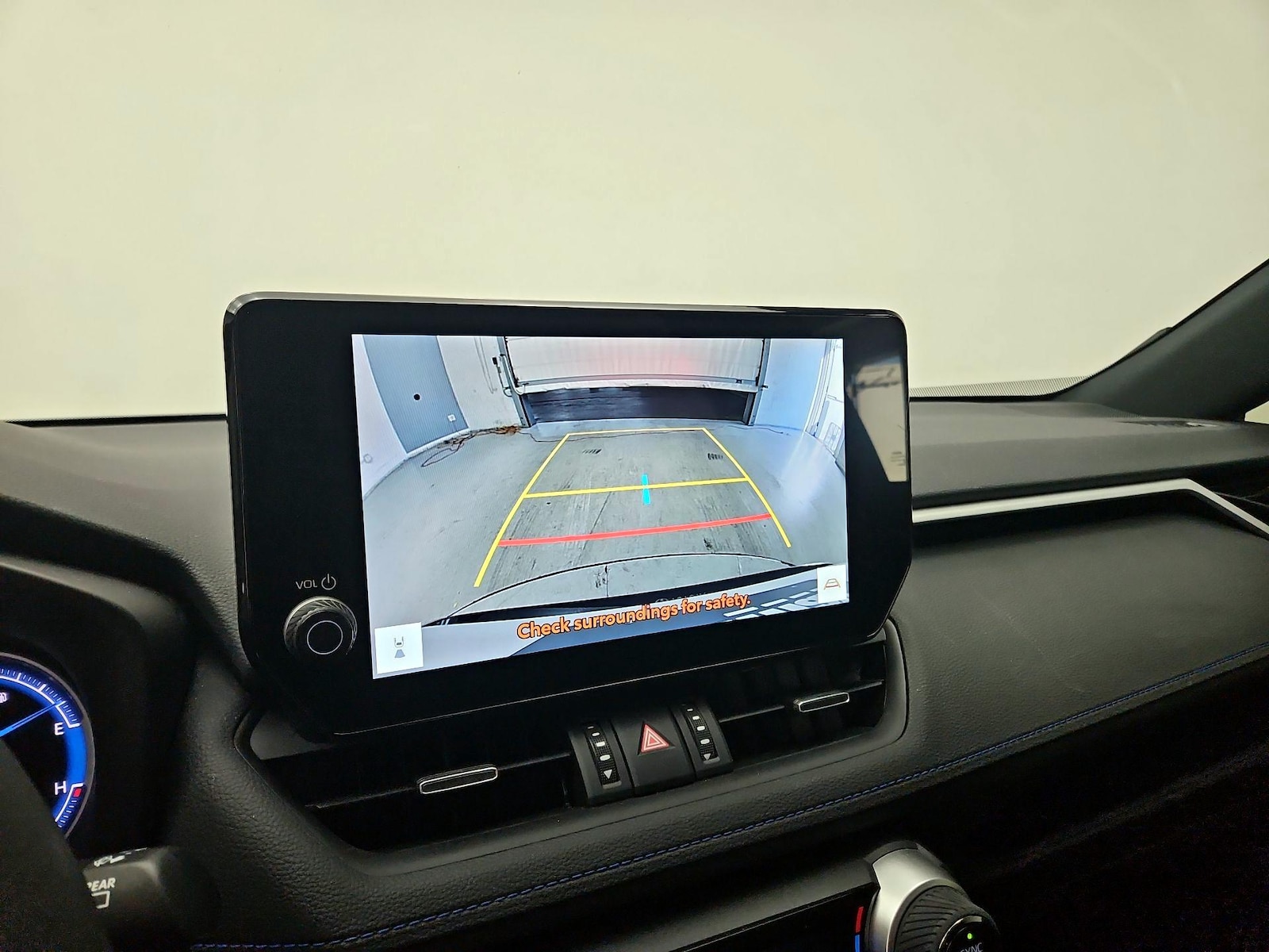 2024 Toyota RAV4 XSE - Photo 15