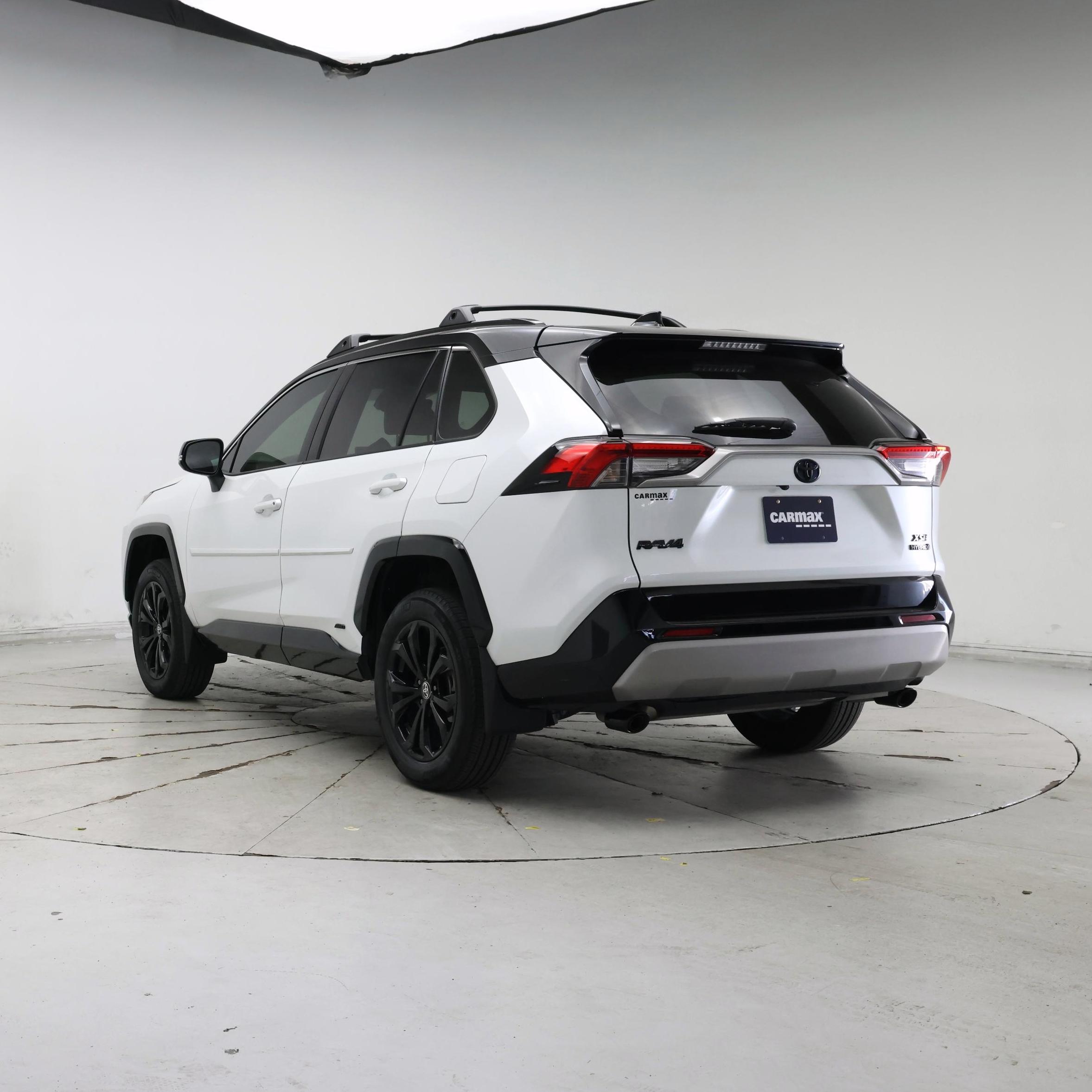 Thumbnail: 2024 Toyota RAV4 - 2