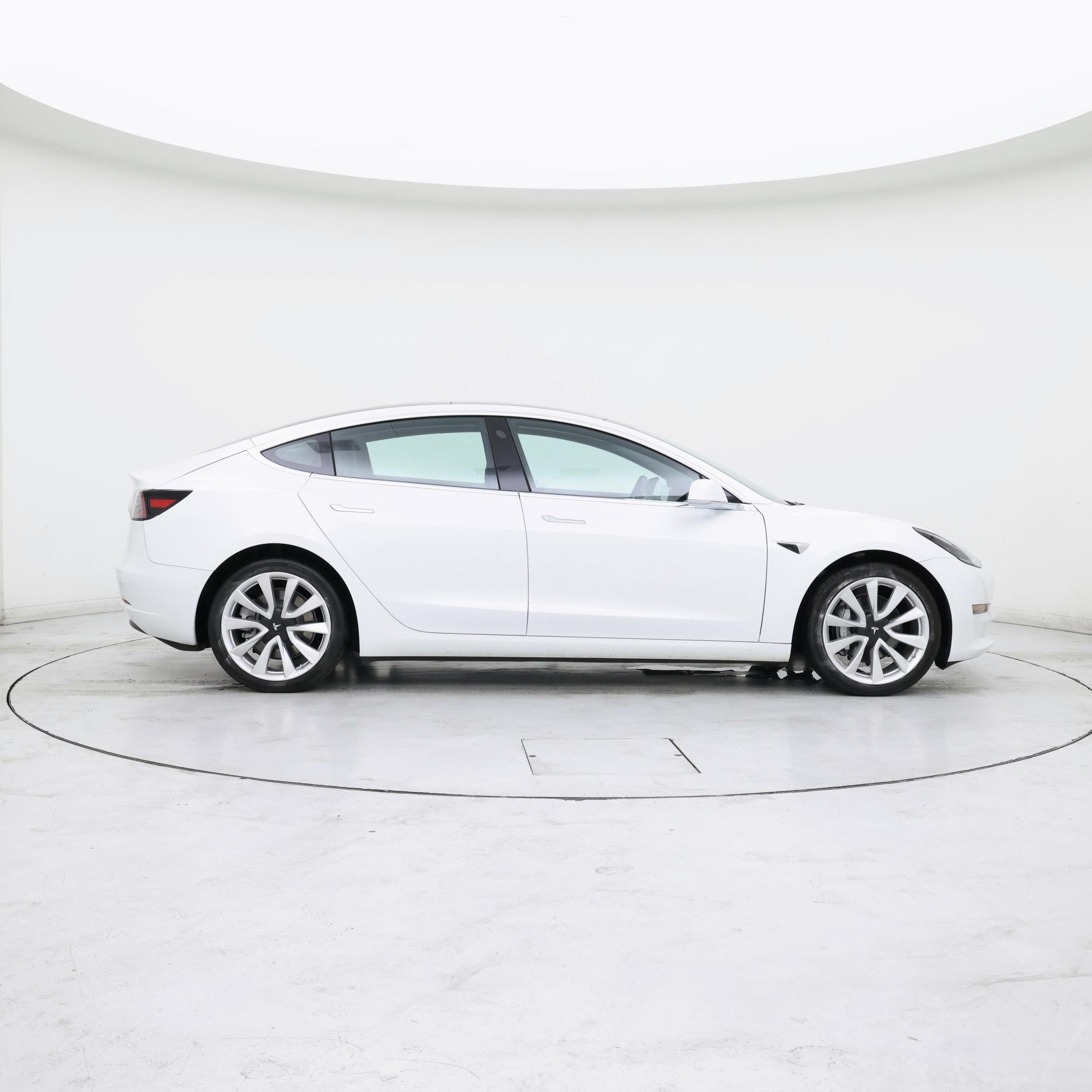 Thumbnail: 2020 Tesla Model 3 - 7