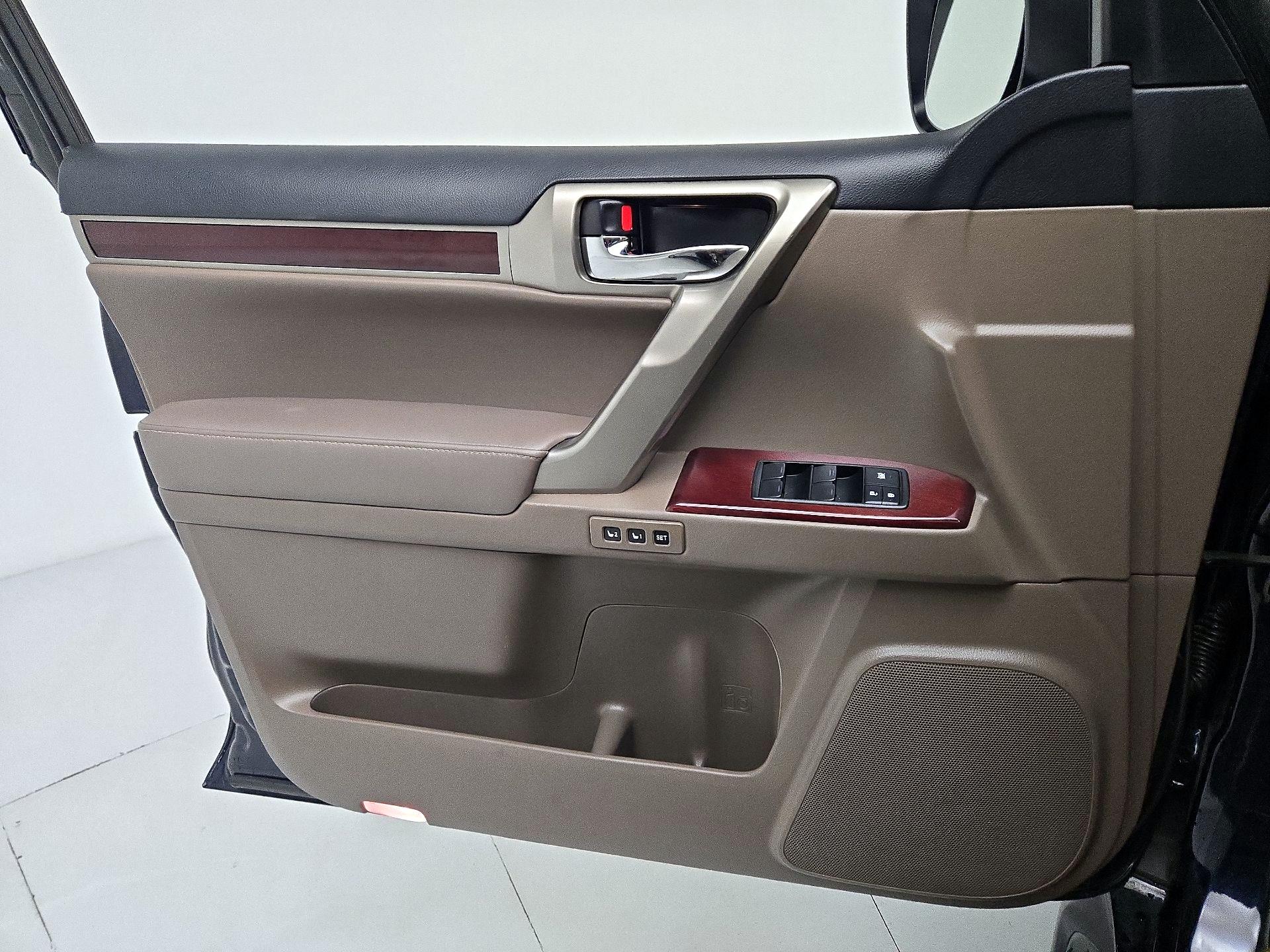 Thumbnail: 2019 Lexus GX - 12