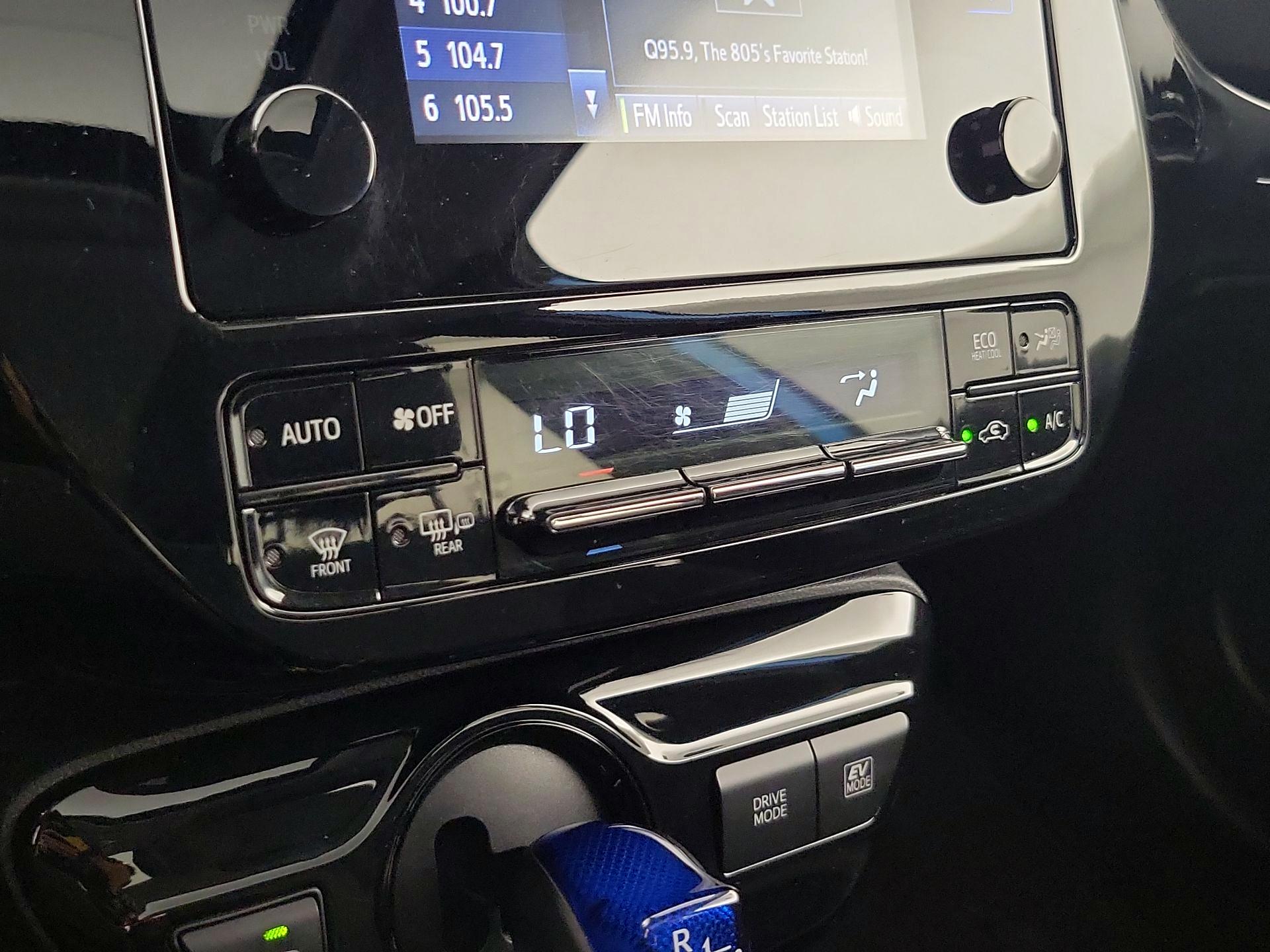 Thumbnail: 2019 Toyota Prius - 16
