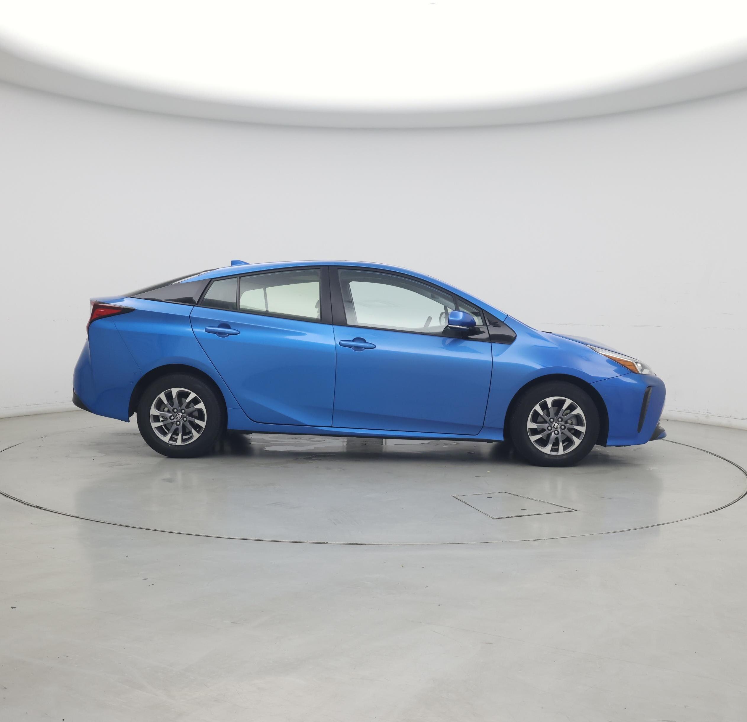 Thumbnail: 2019 Toyota Prius - 7