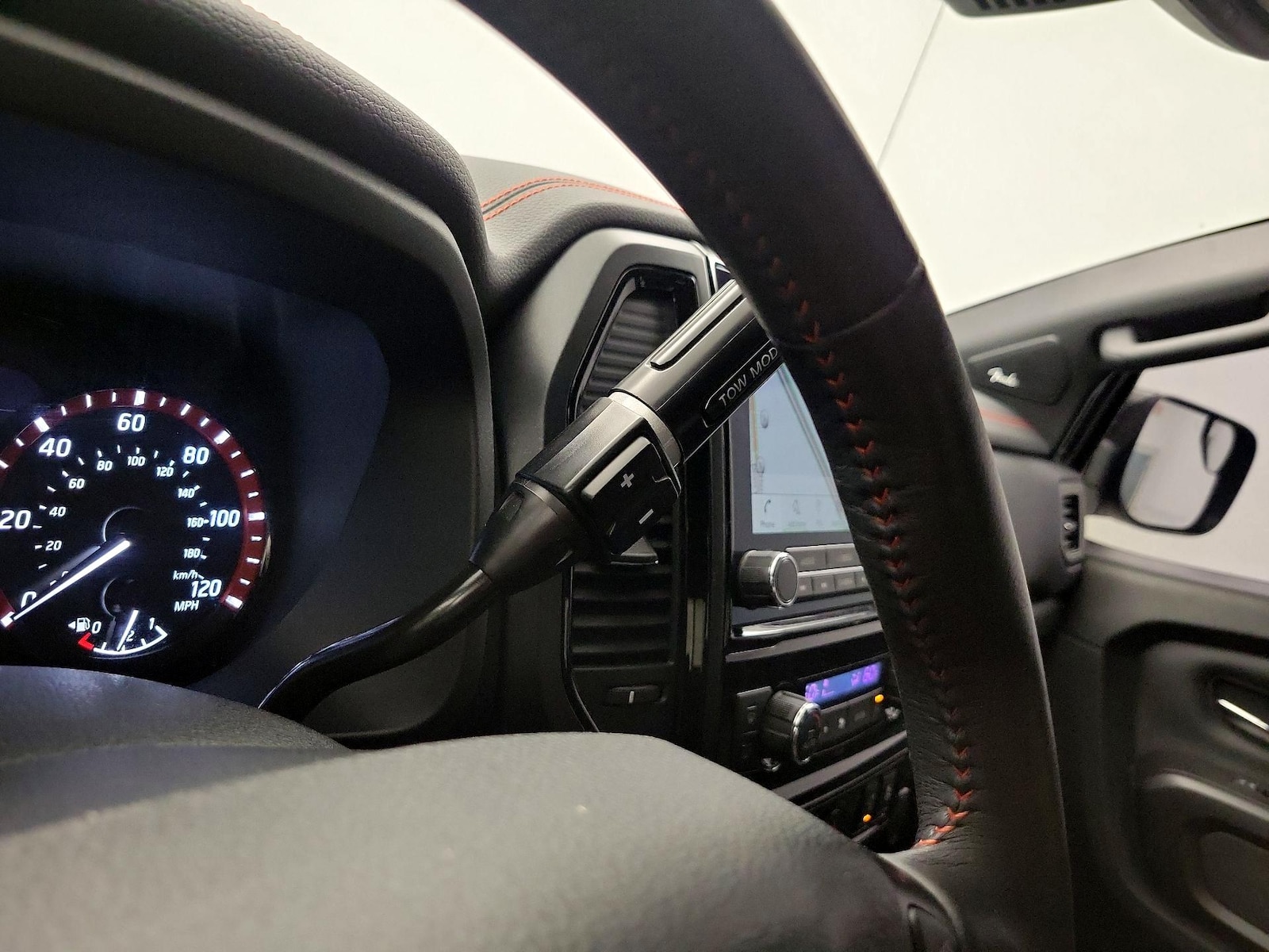 2021 Nissan Titan PRO-4X - Photo 19