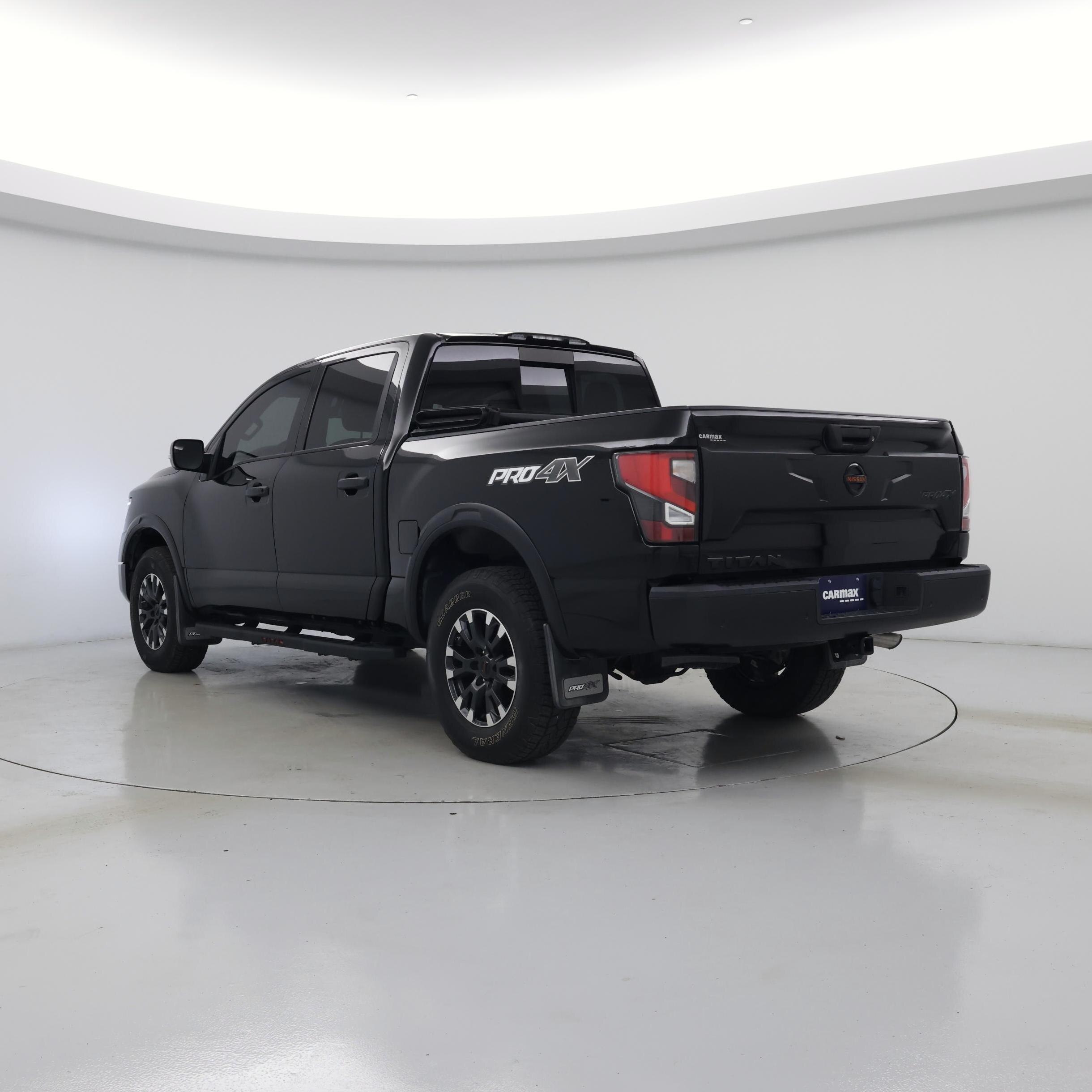Thumbnail: 2021 Nissan Titan - 2