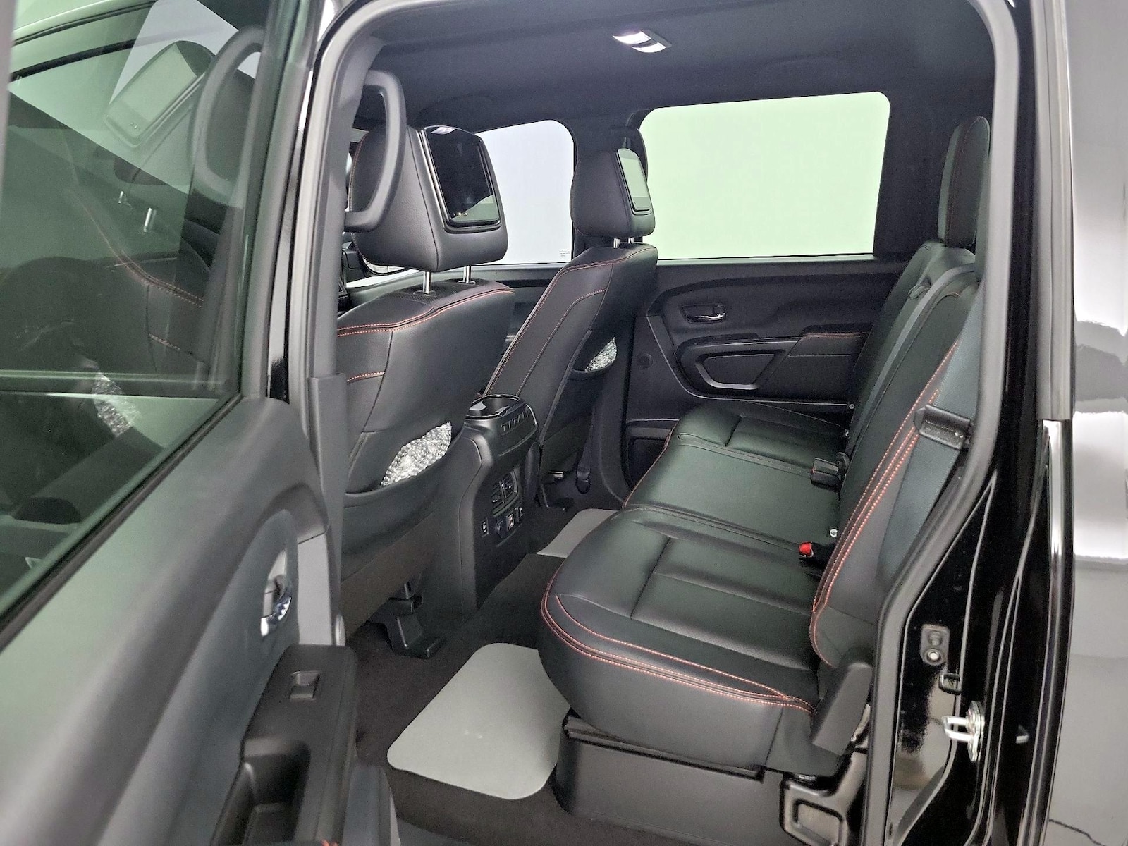 2021 Nissan Titan PRO-4X - Photo 21