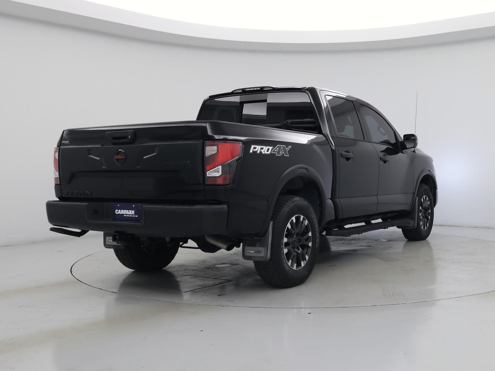 2021 Nissan Titan PRO-4X - Photo 9