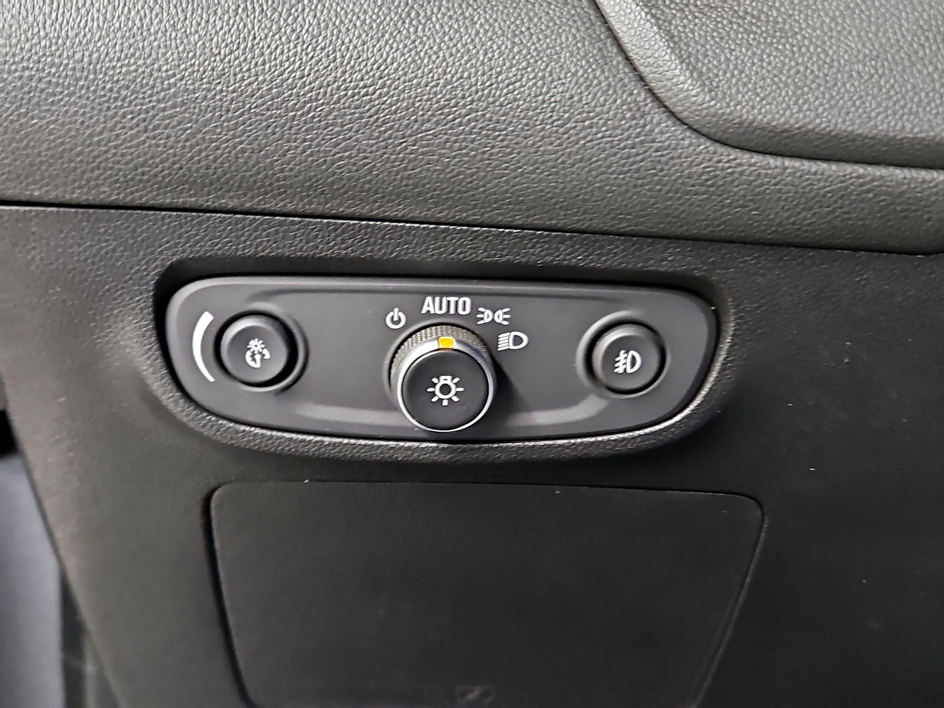 Thumbnail: 2020 Buick Encore GX - 13