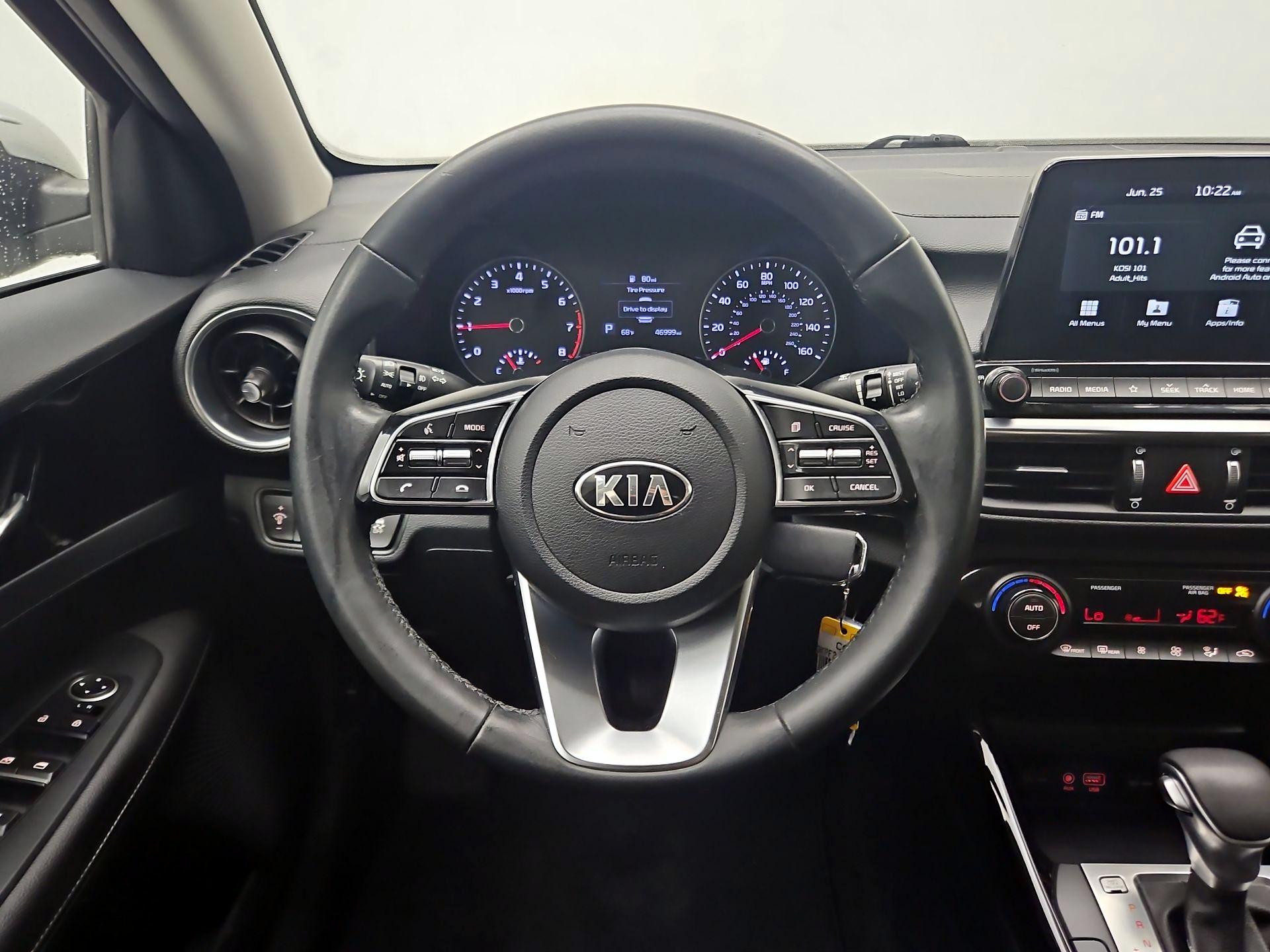 Thumbnail: 2019 Kia Forte - 10