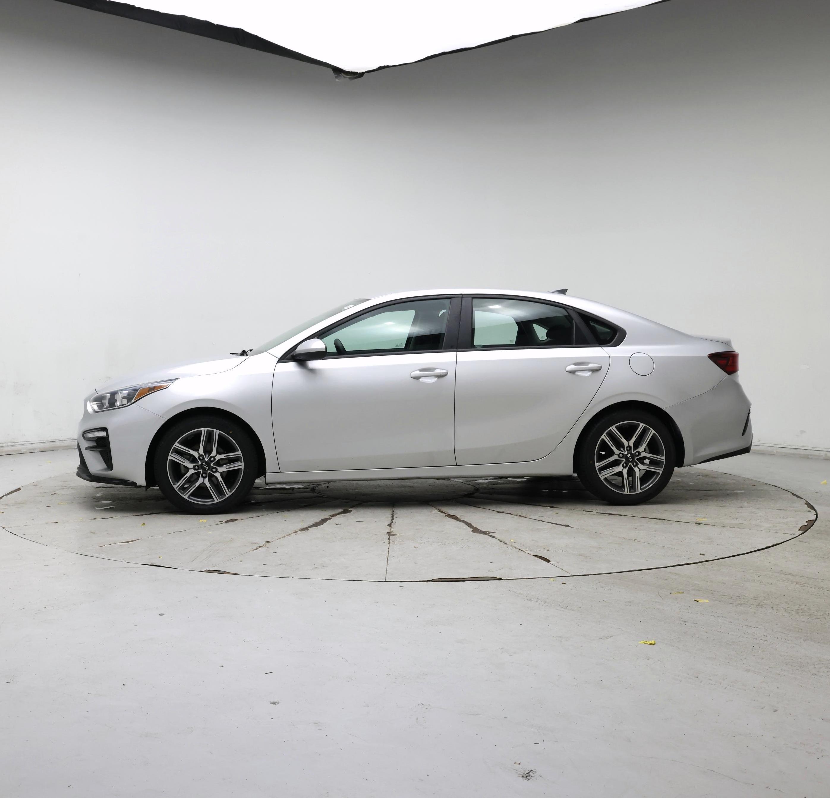 Thumbnail: 2019 Kia Forte - 3