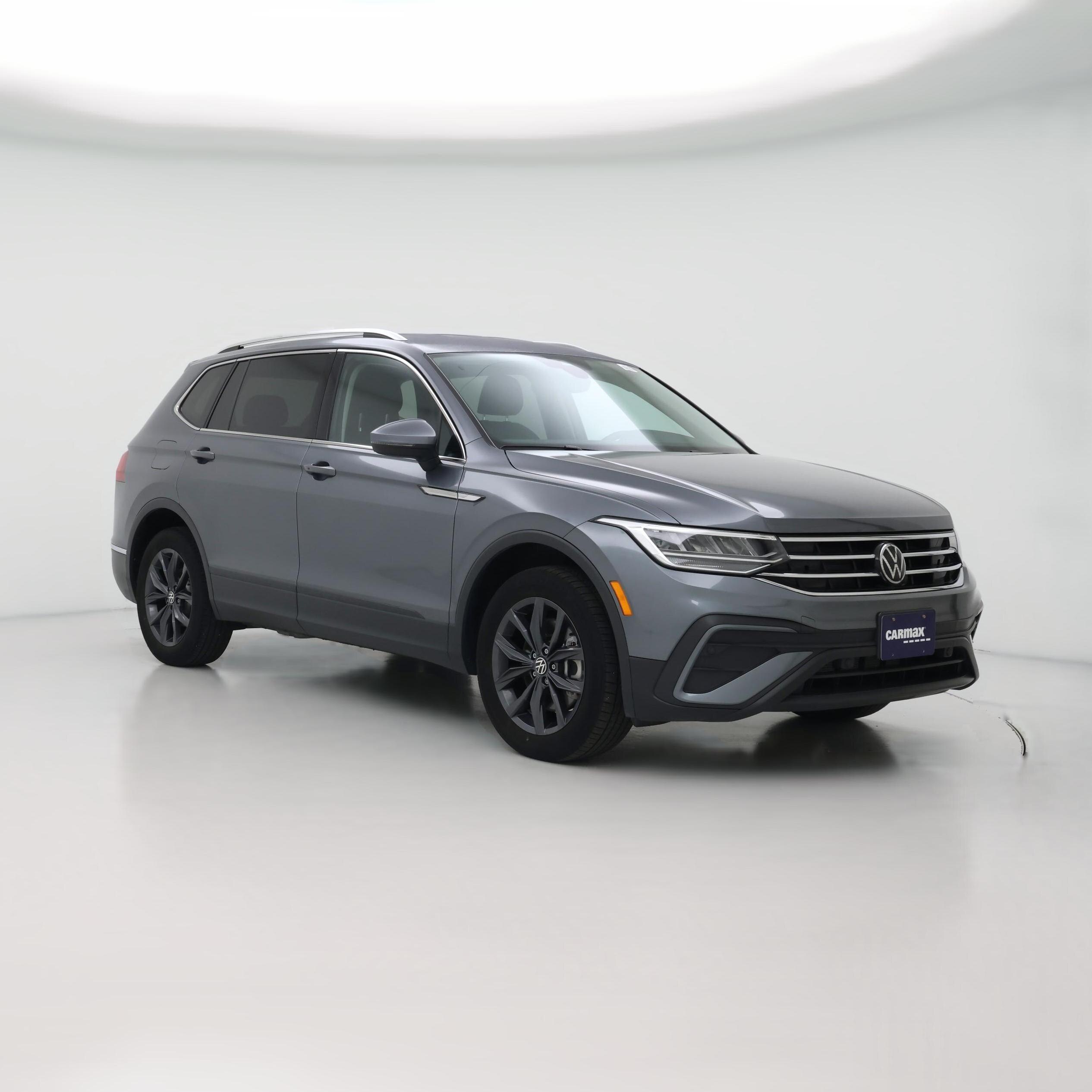 Thumbnail: 2022 Volkswagen Tiguan - 1