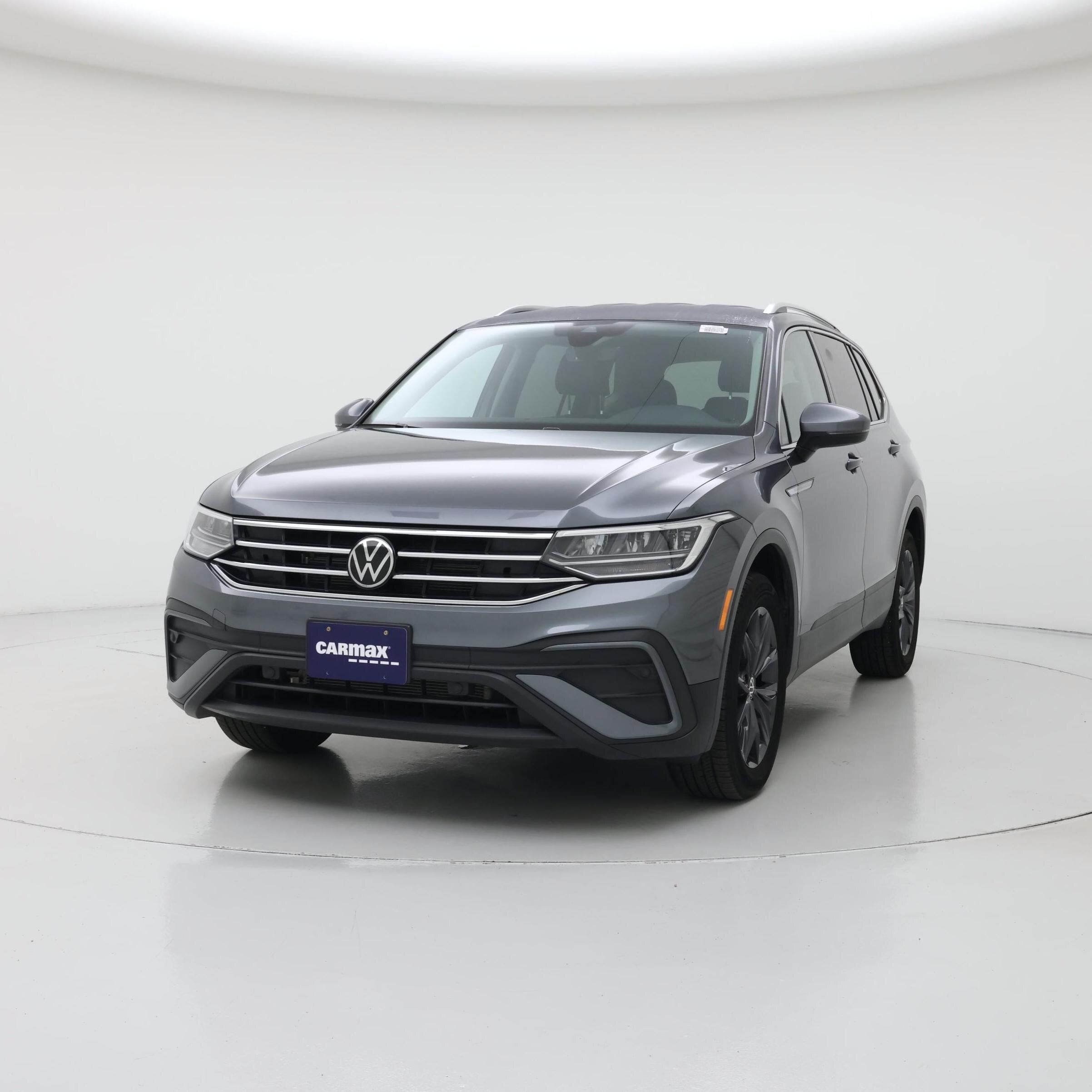 Thumbnail: 2022 Volkswagen Tiguan - 4