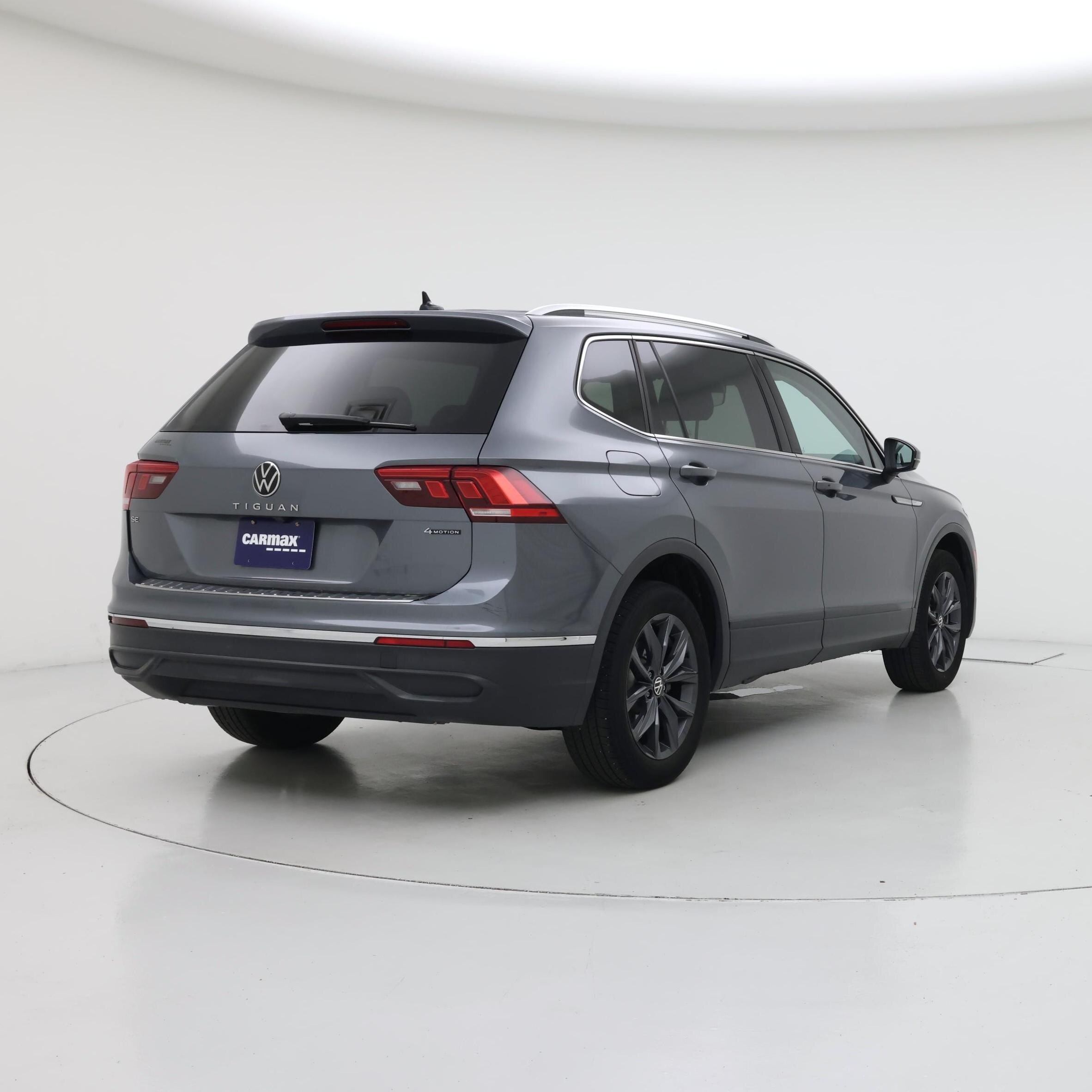 Thumbnail: 2022 Volkswagen Tiguan - 8