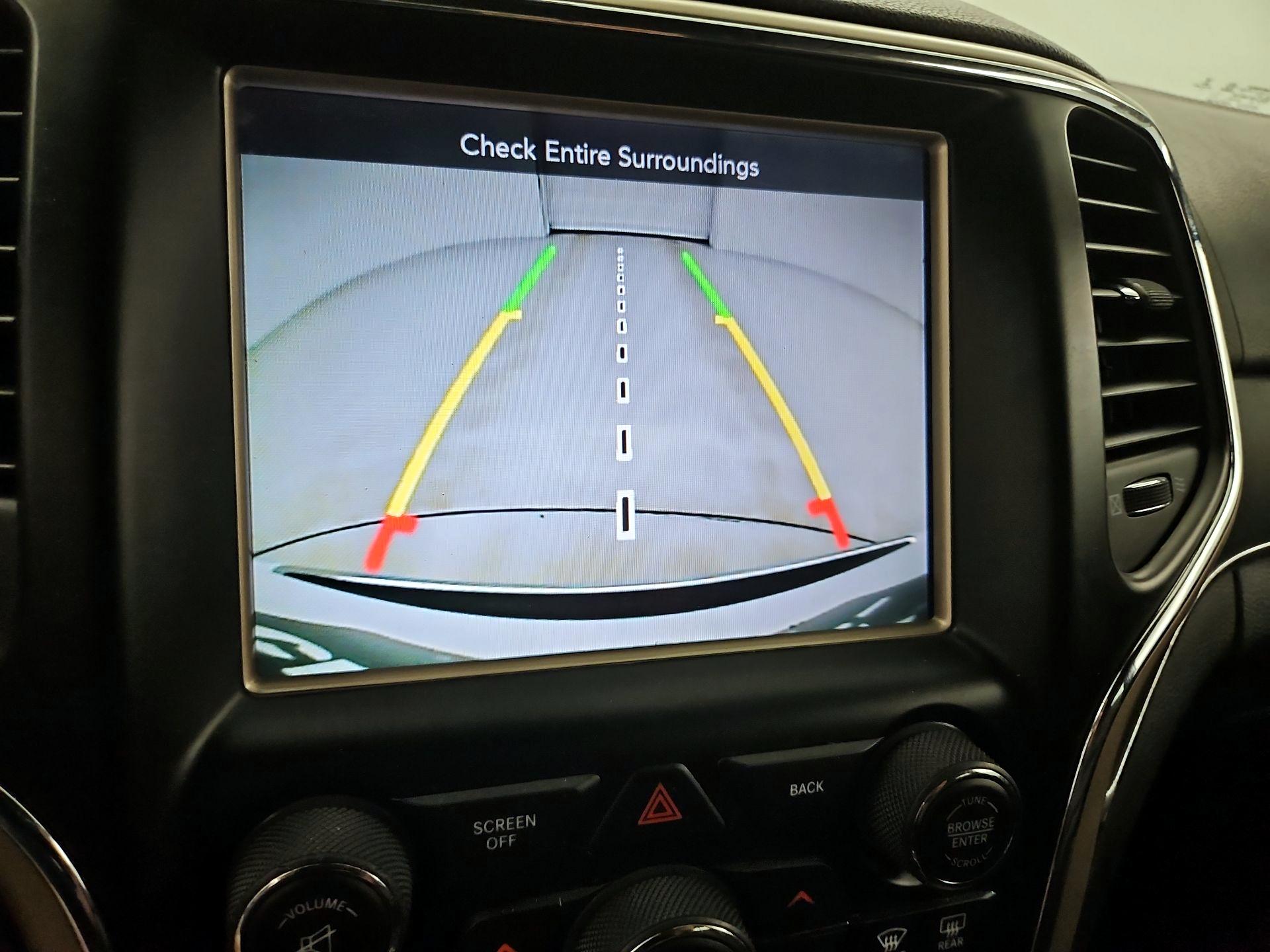 Thumbnail: 2015 Jeep Grand Cherokee - 15