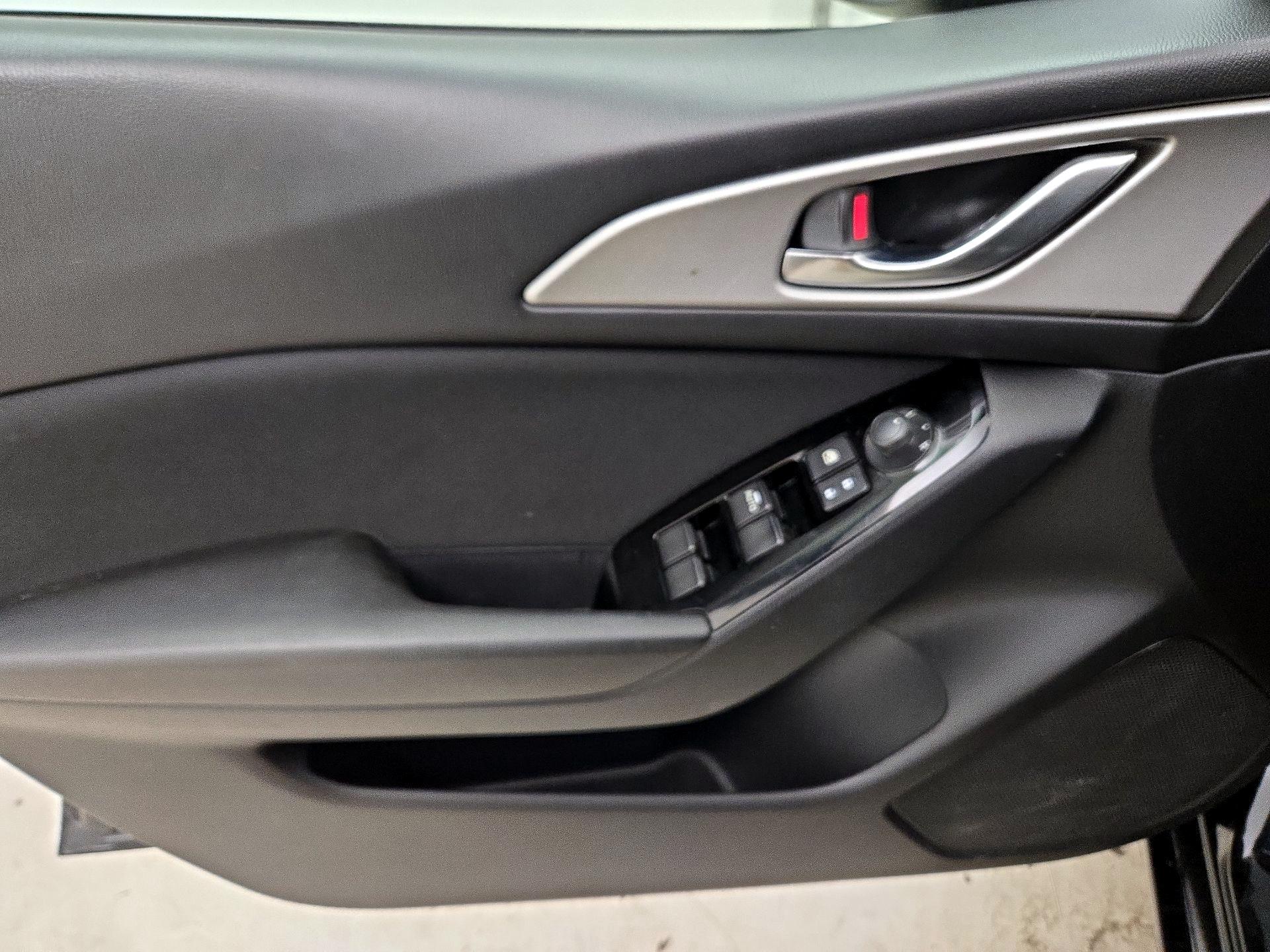 Thumbnail: 2017 Mazda Mazda3 - 12