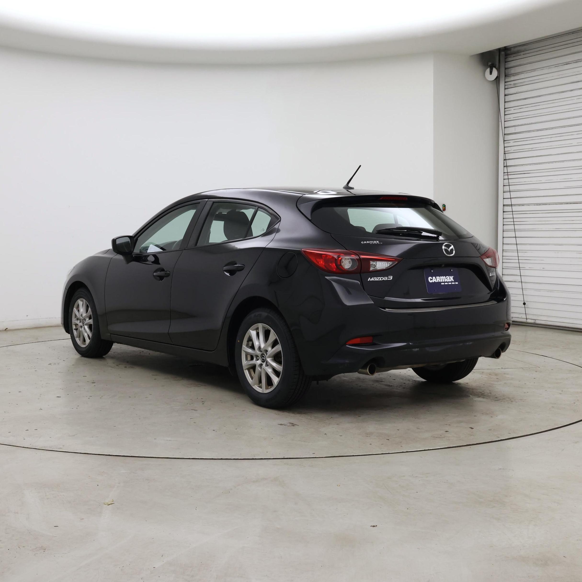 Thumbnail: 2017 Mazda Mazda3 - 2