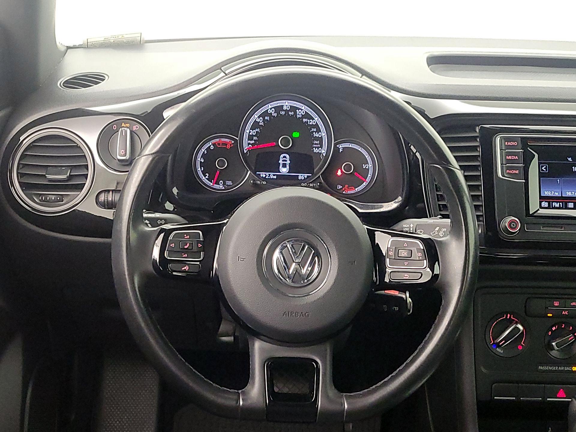 Thumbnail: 2017 Volkswagen Beetle - 10