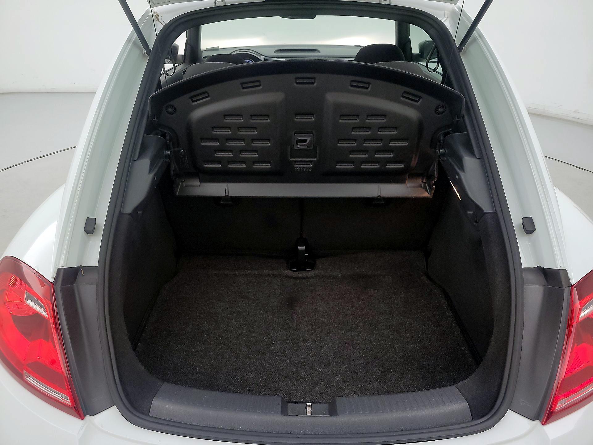 Thumbnail: 2017 Volkswagen Beetle - 18