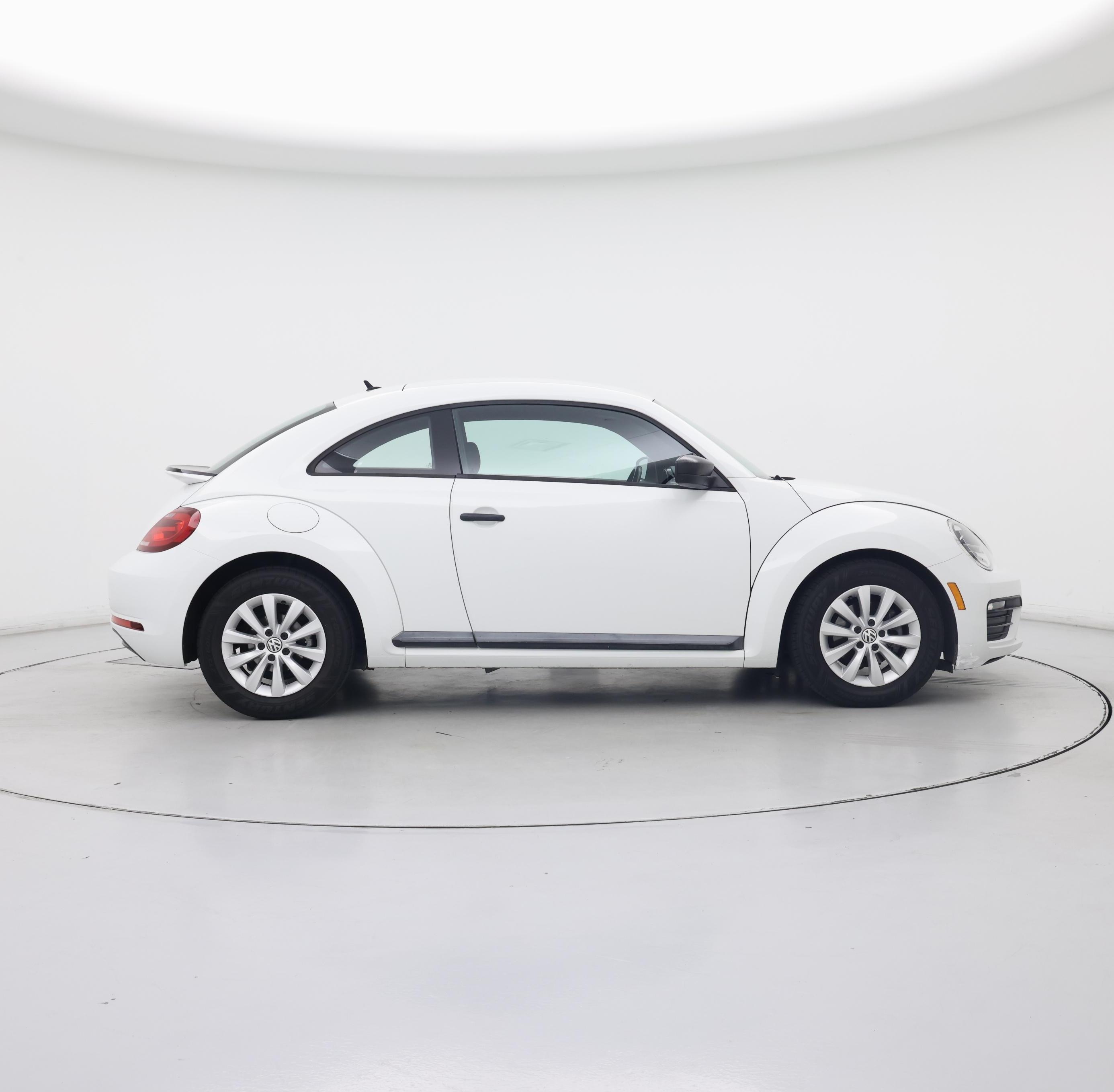 Thumbnail: 2017 Volkswagen Beetle - 7