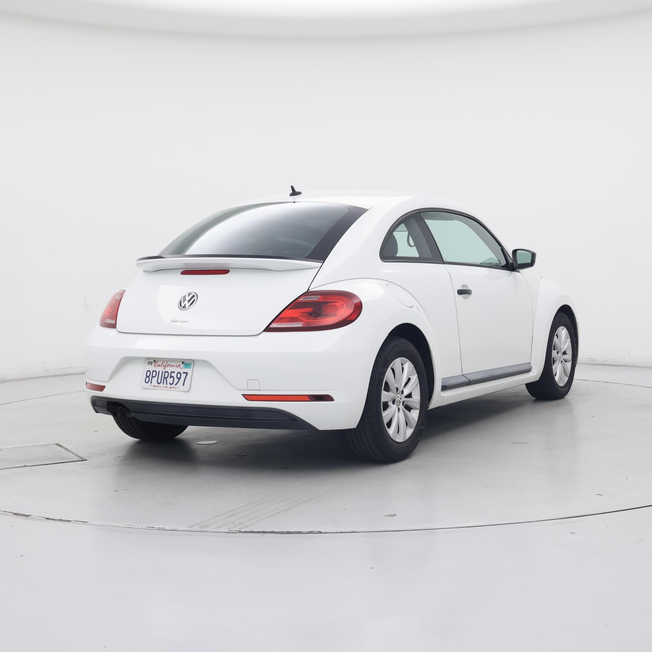 Thumbnail: 2017 Volkswagen Beetle - 8