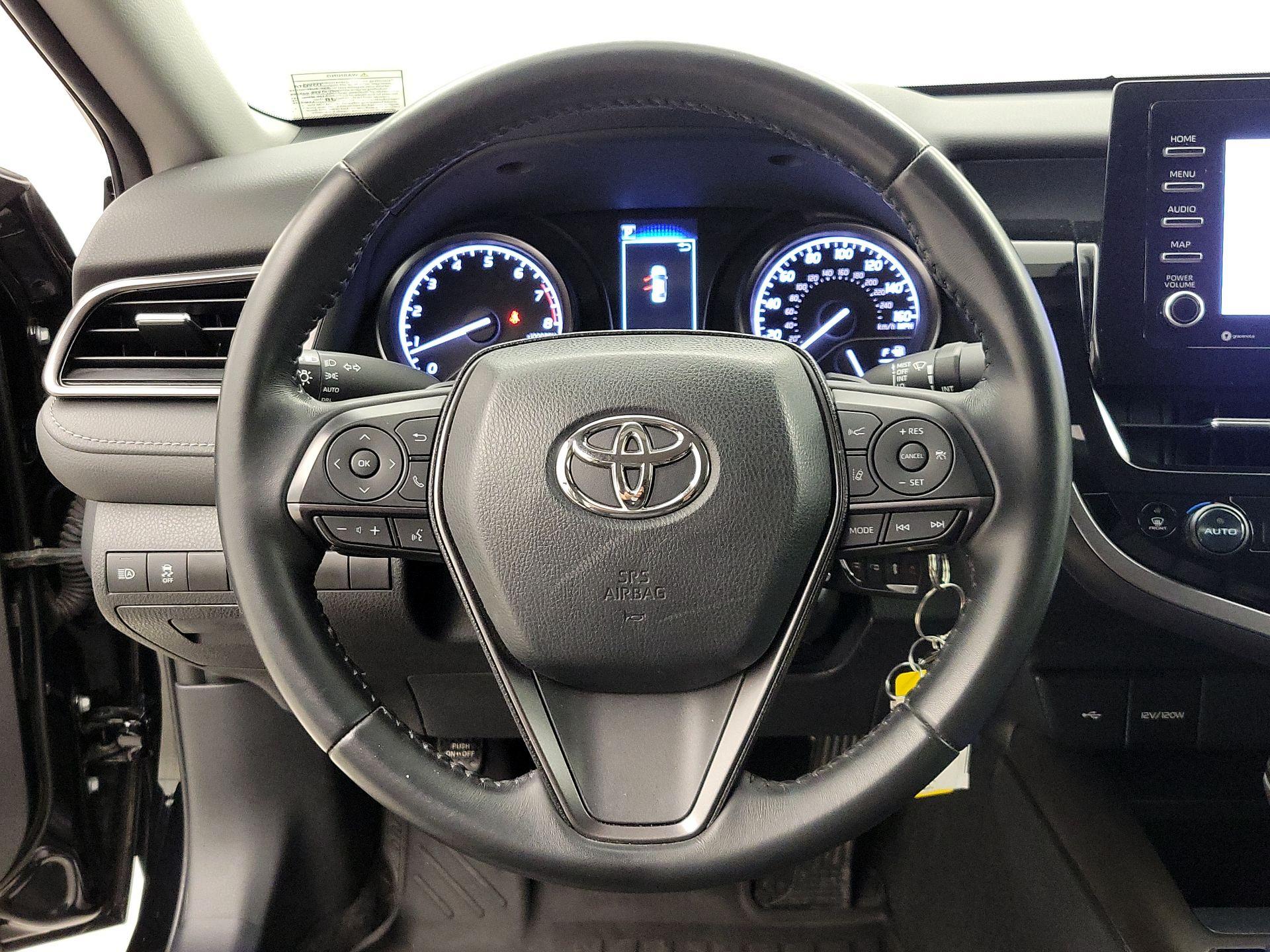 Thumbnail: 2023 Toyota Camry - 10