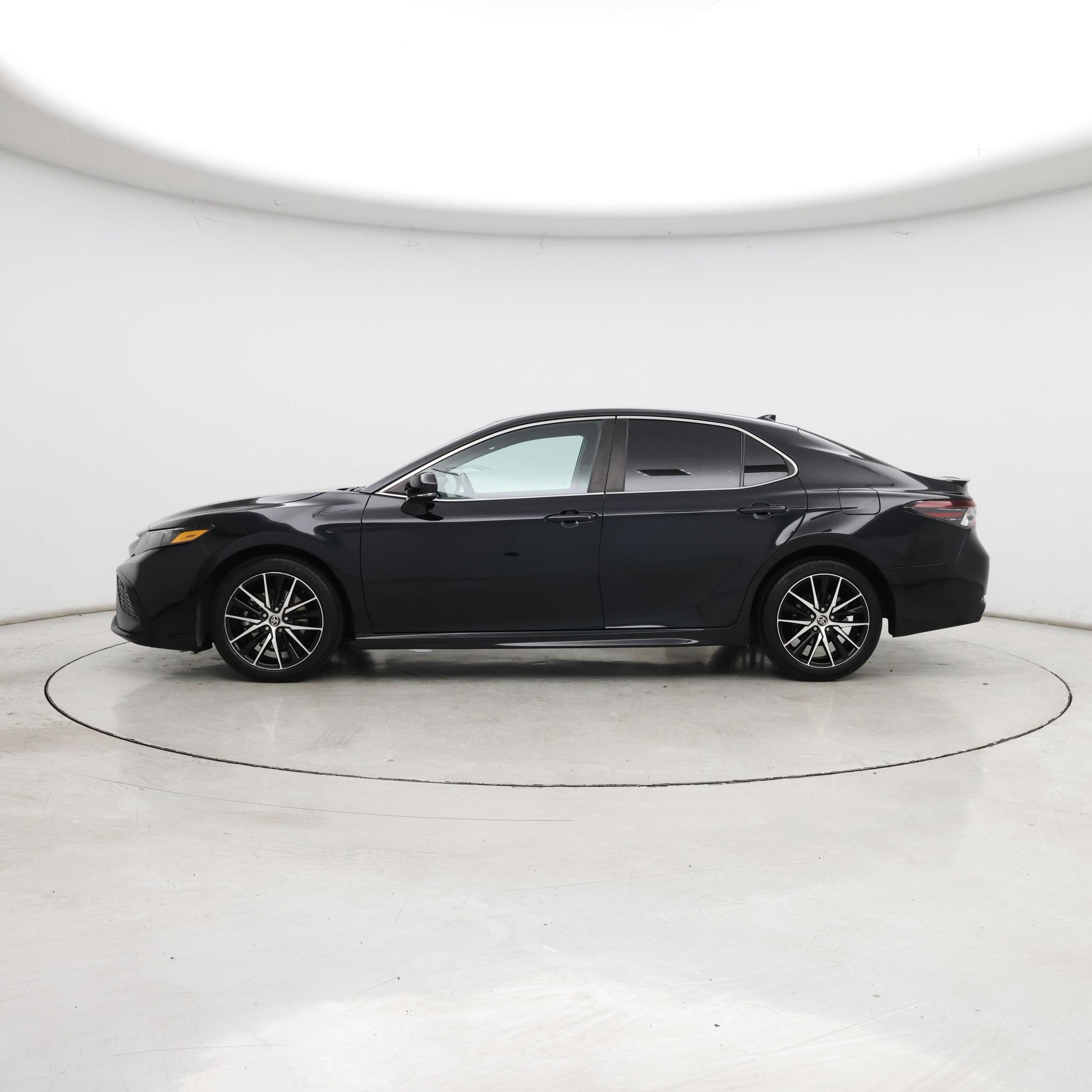 Thumbnail: 2023 Toyota Camry - 3