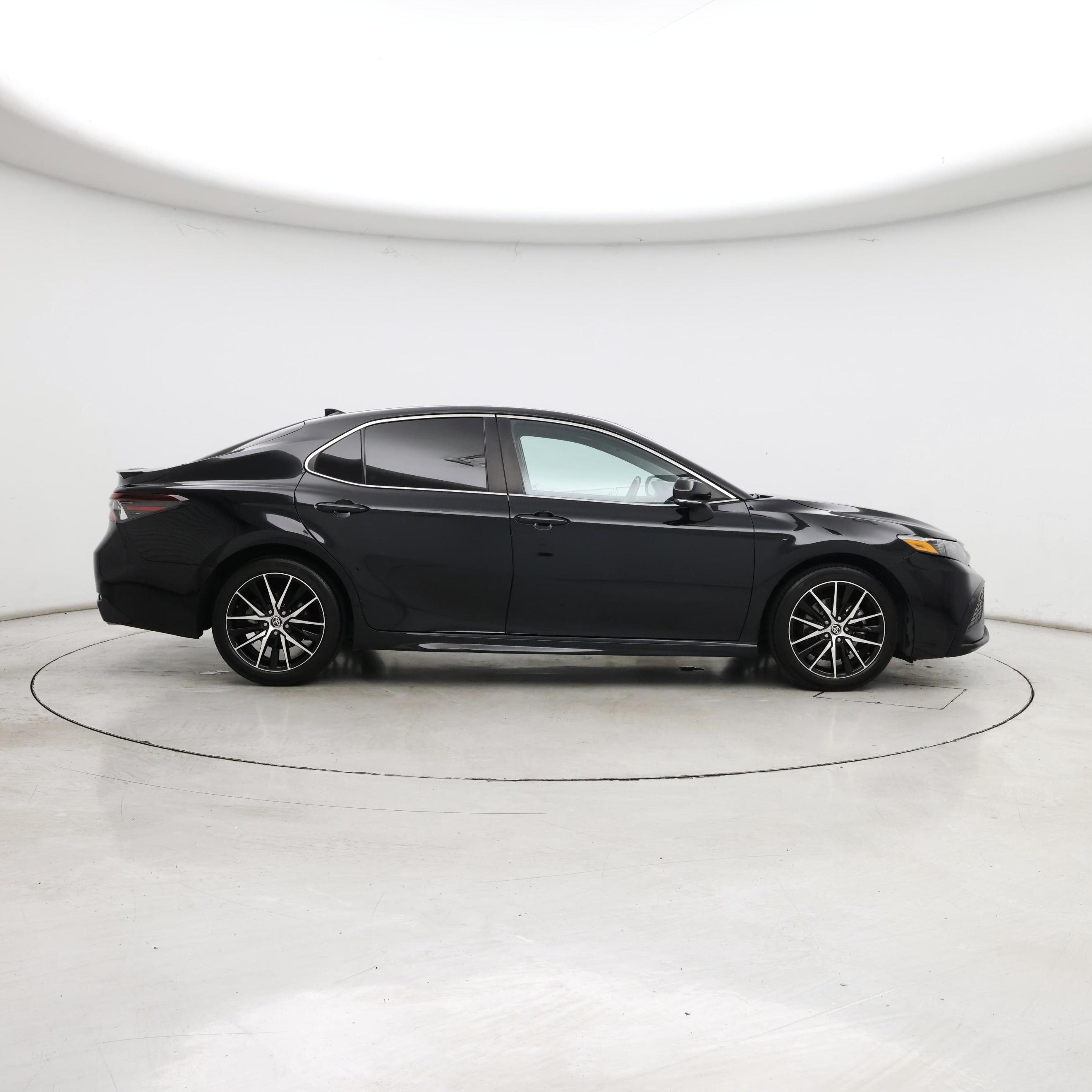 Thumbnail: 2023 Toyota Camry - 7
