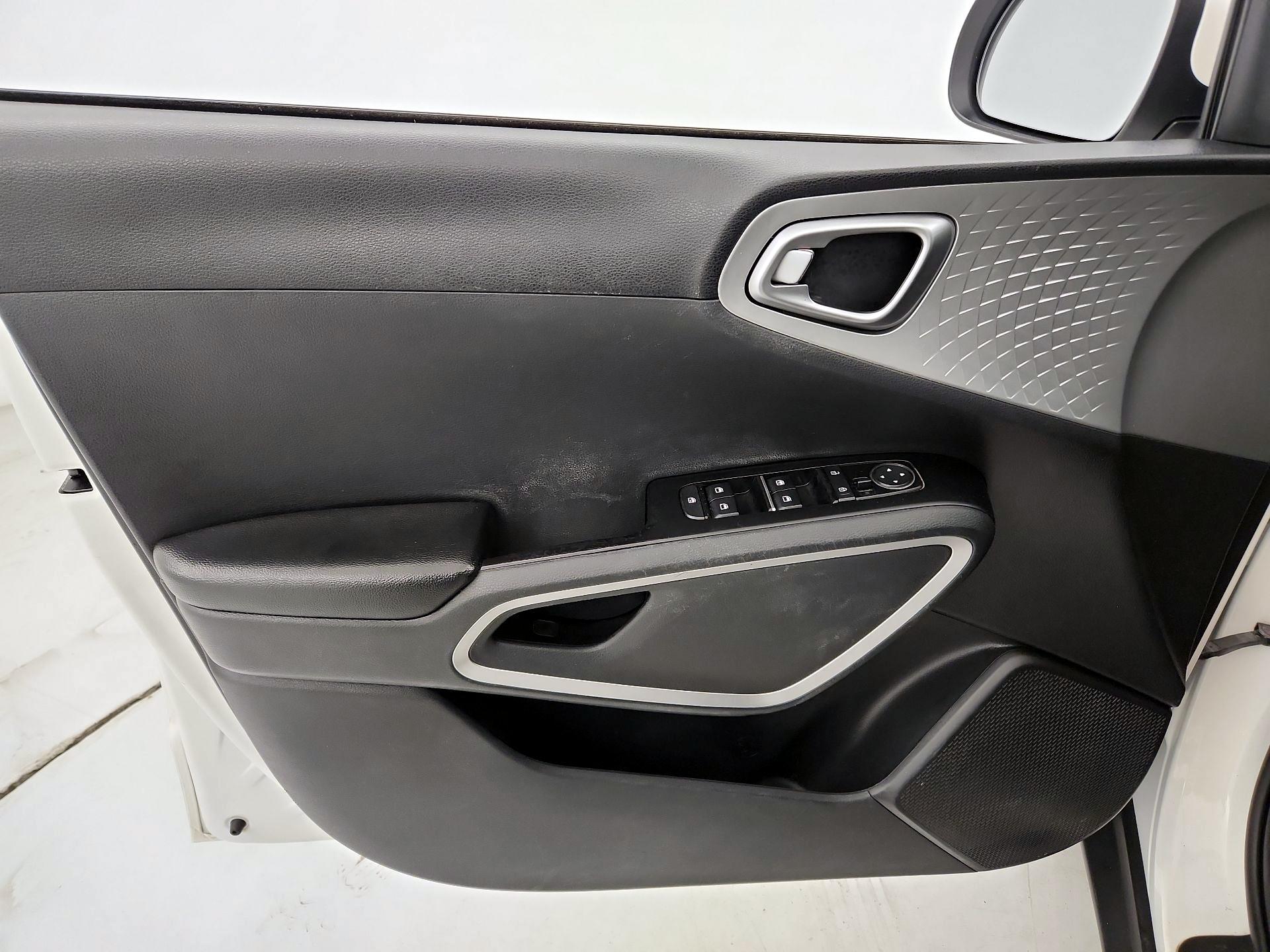 Thumbnail: 2022 Kia Soul - 12