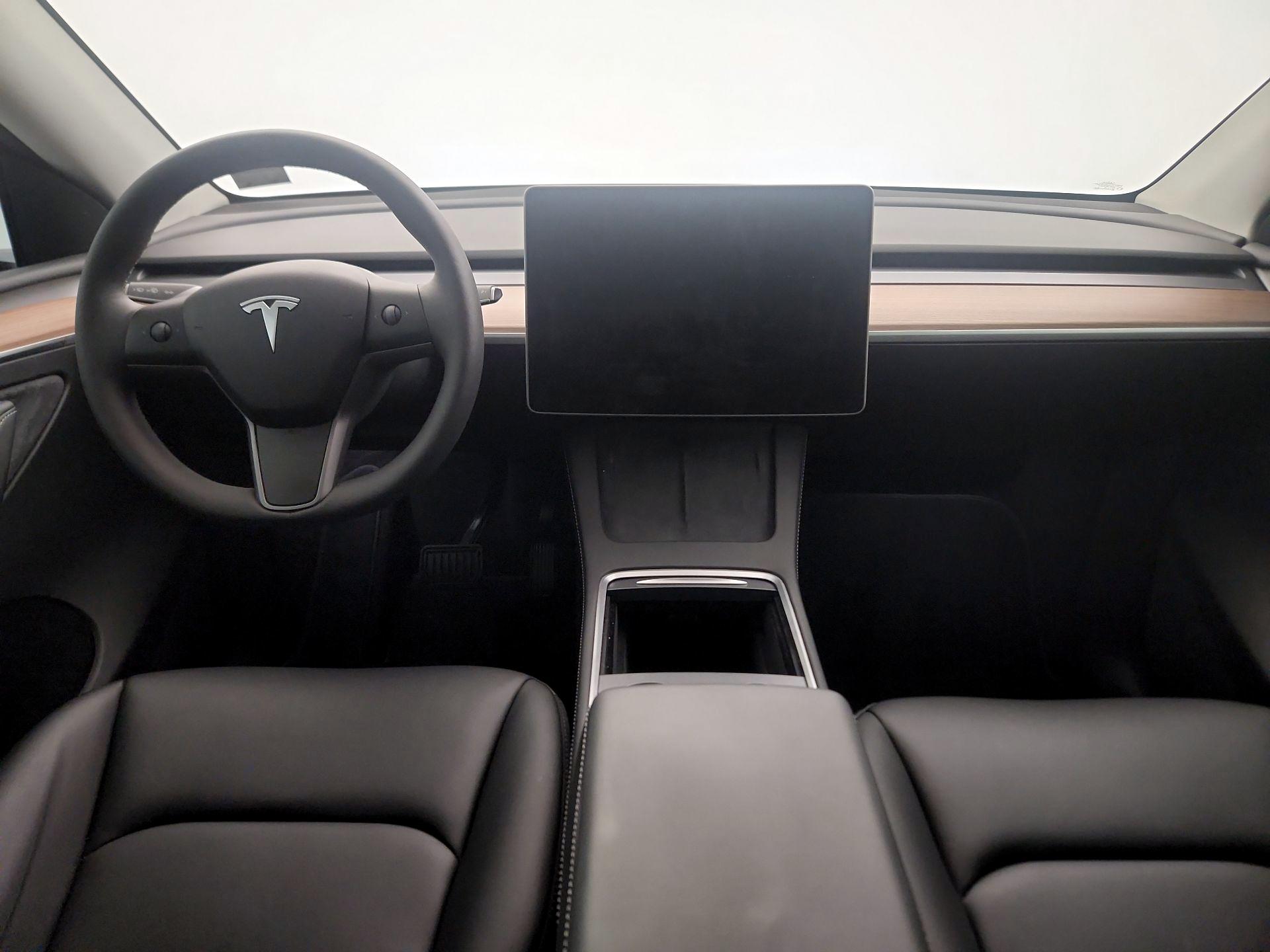 Thumbnail: 2025 Tesla Model Y - 9