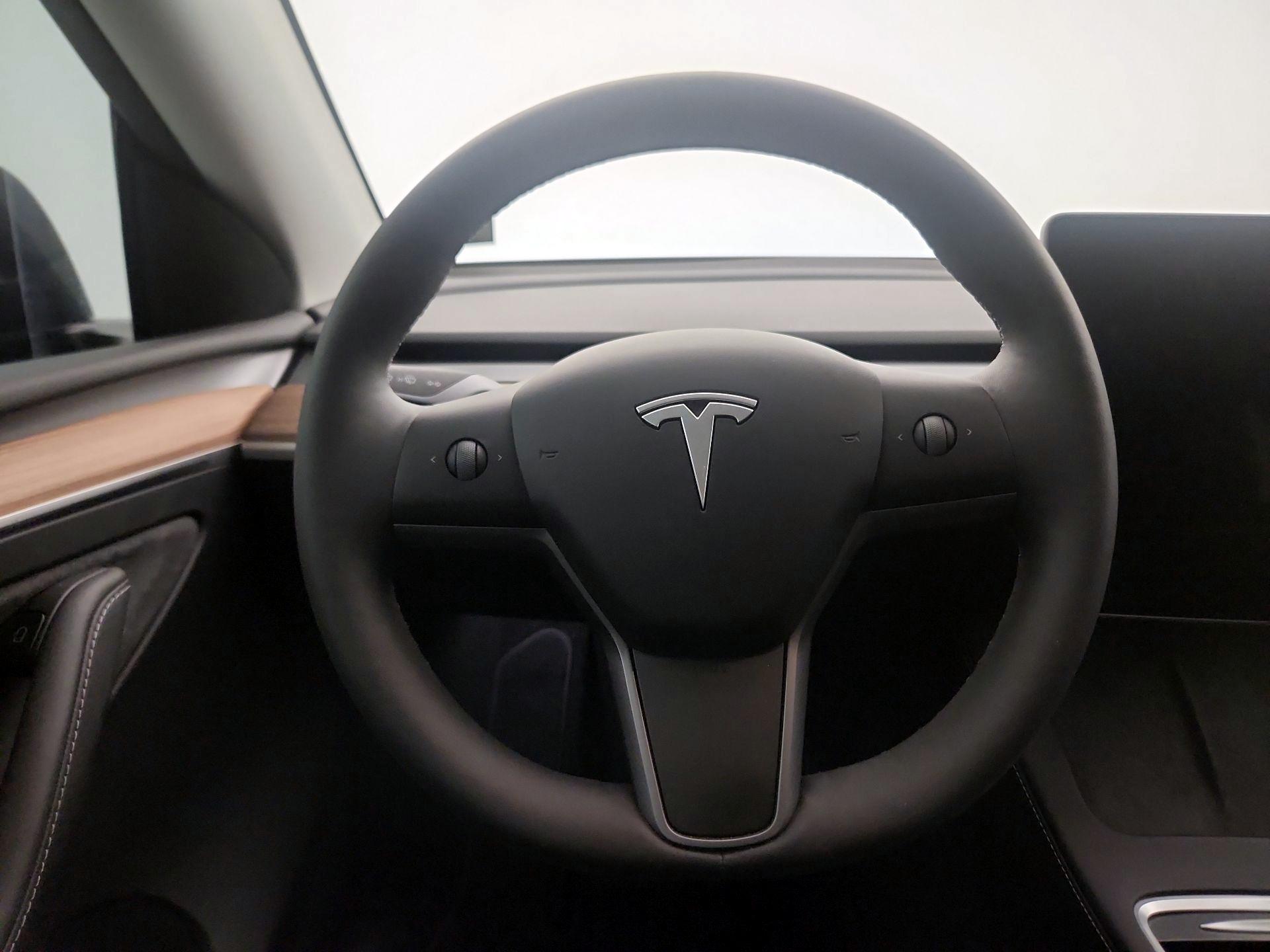 Thumbnail: 2025 Tesla Model Y - 10