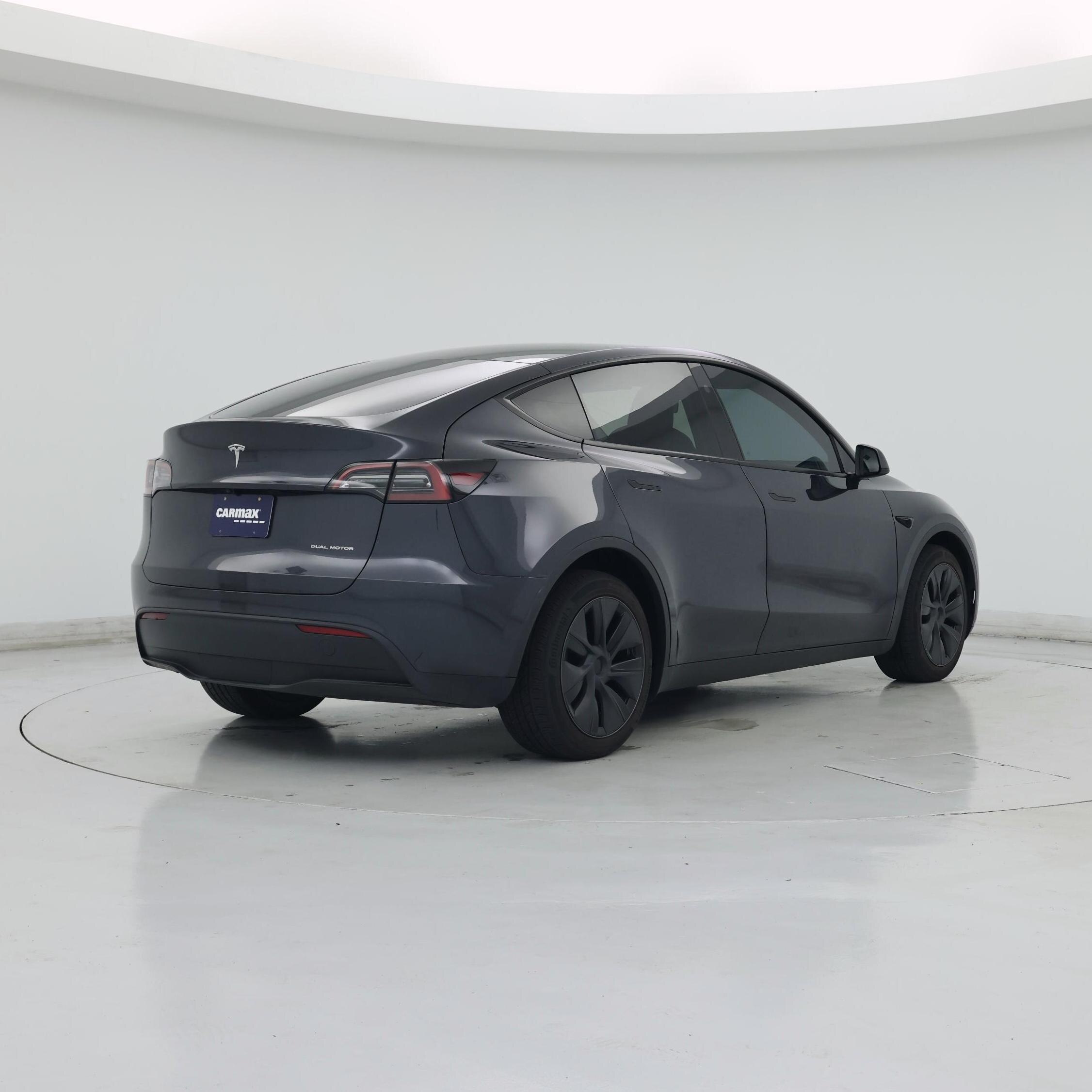 Thumbnail: 2025 Tesla Model Y - 8