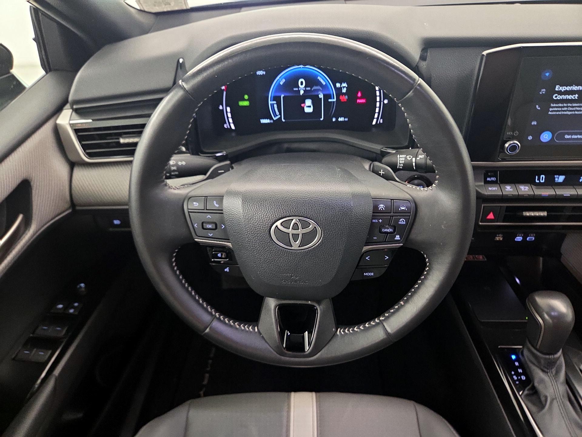 Thumbnail: 2025 Toyota Camry - 10