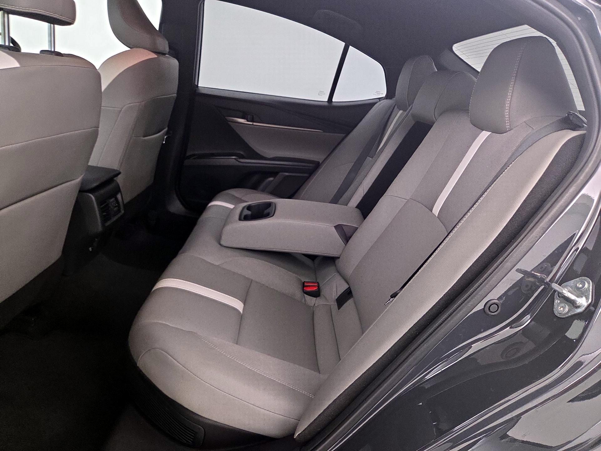Thumbnail: 2025 Toyota Camry - 19