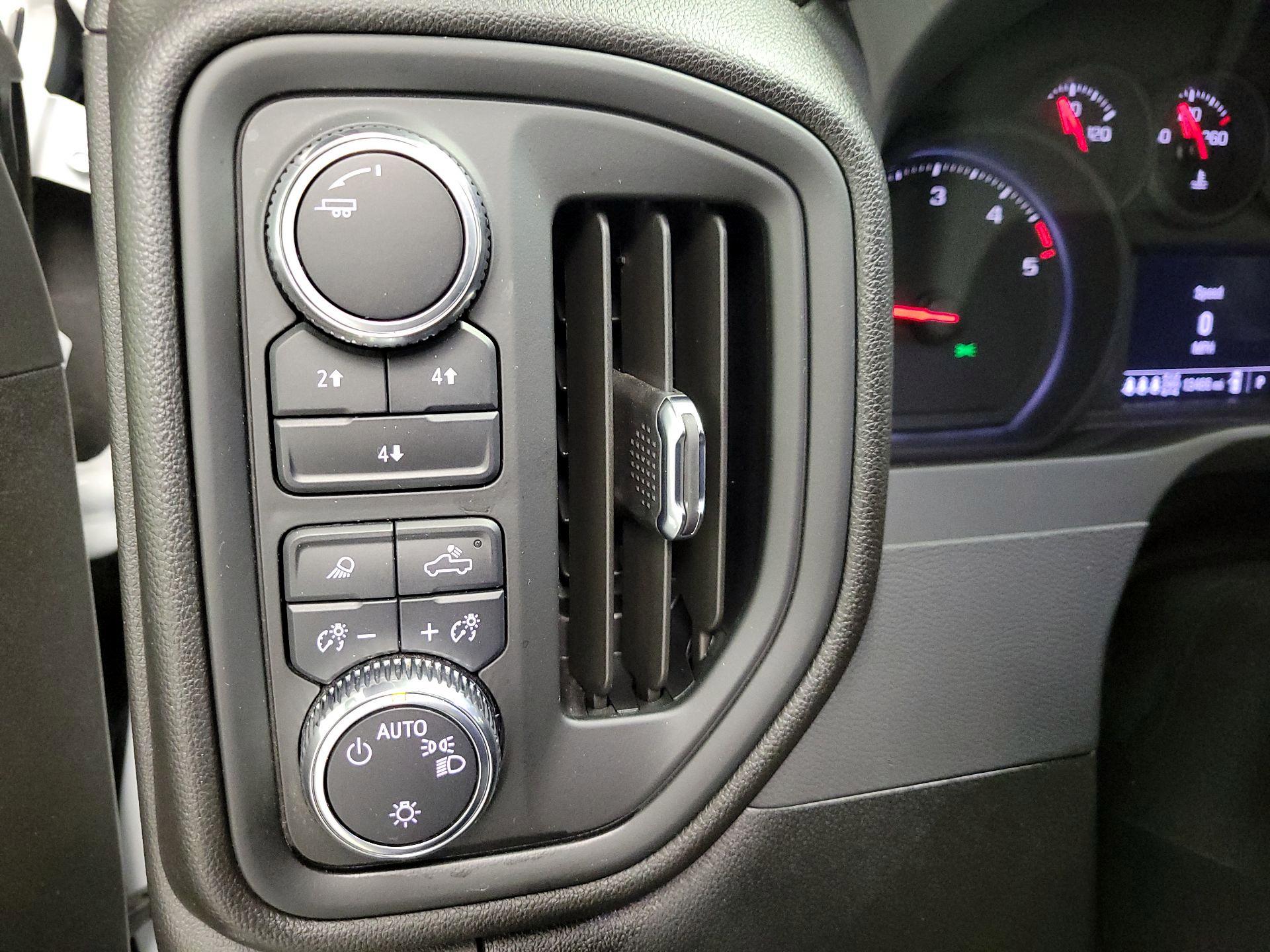 Thumbnail: 2025 GMC Sierra 3500 - 13
