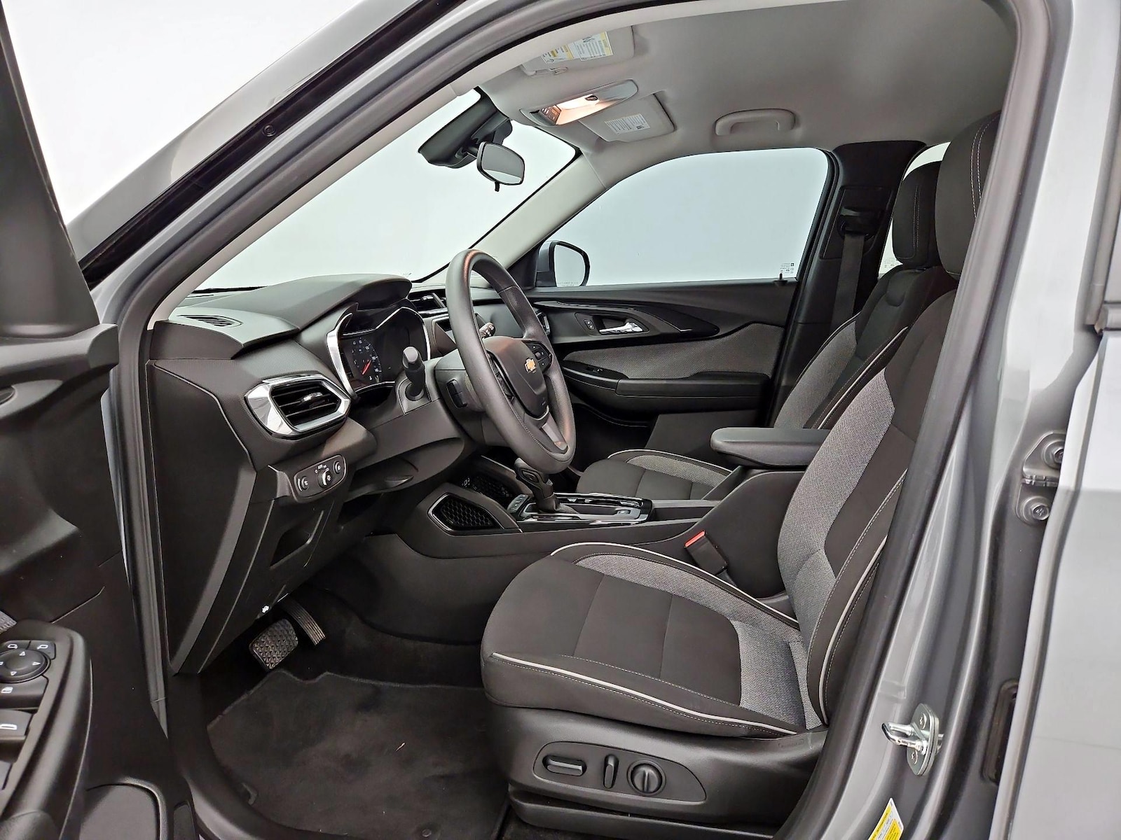 2023 Chevrolet TrailBlazer LT - Photo 12