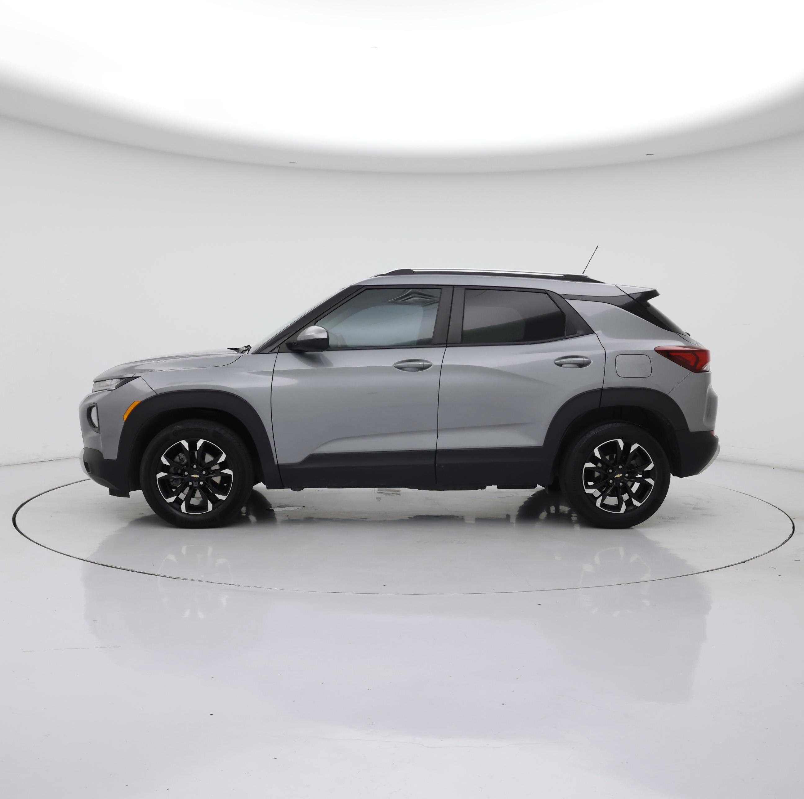 Thumbnail: 2023 Chevrolet TrailBlazer - 3