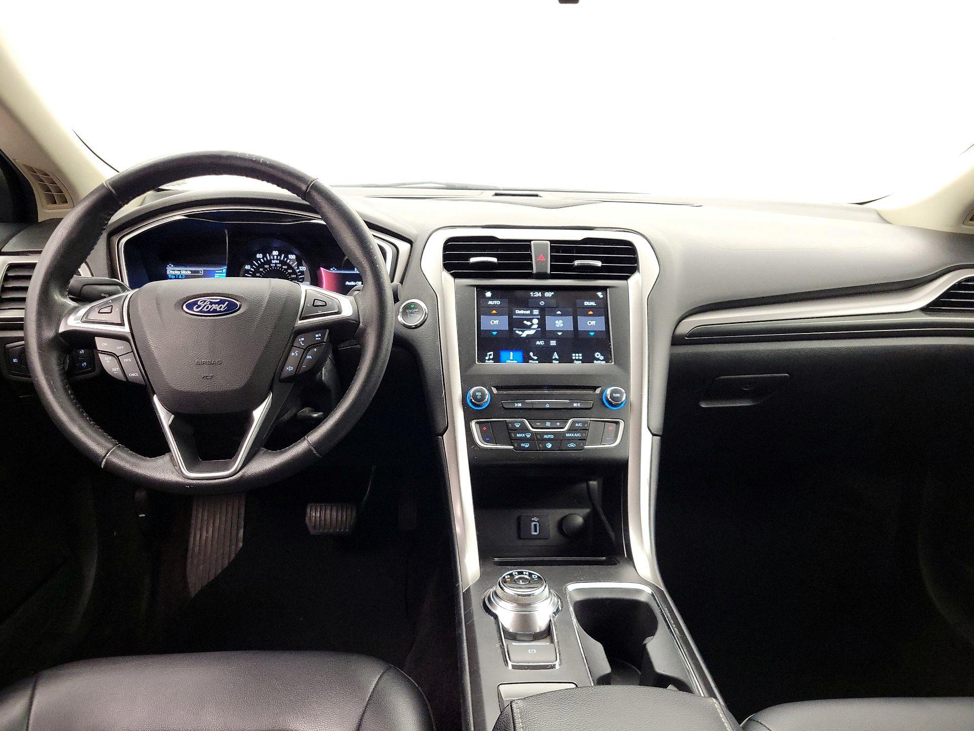 Thumbnail: 2017 Ford Fusion - 9