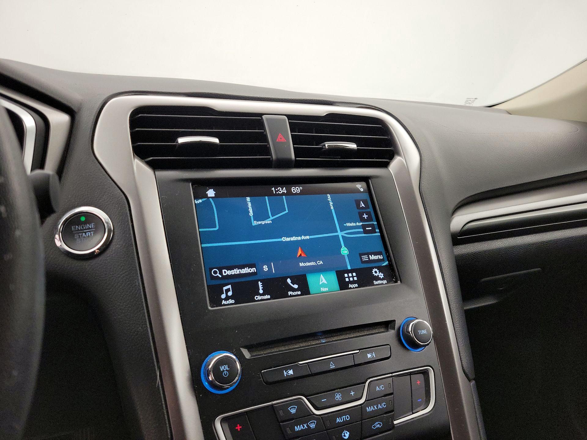 Thumbnail: 2017 Ford Fusion - 14