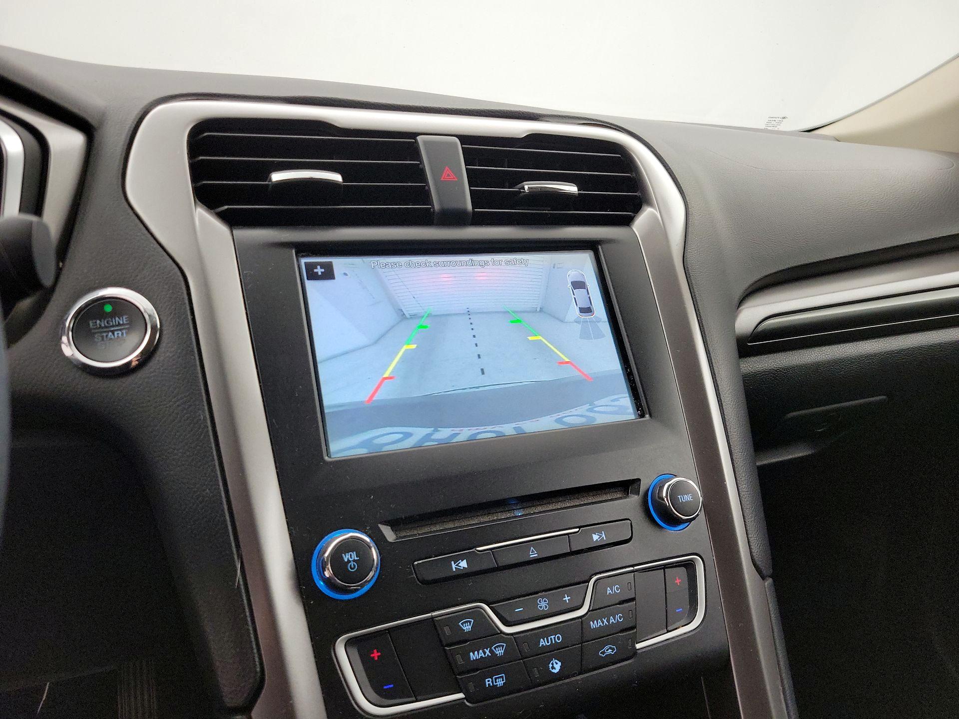 Thumbnail: 2017 Ford Fusion - 15