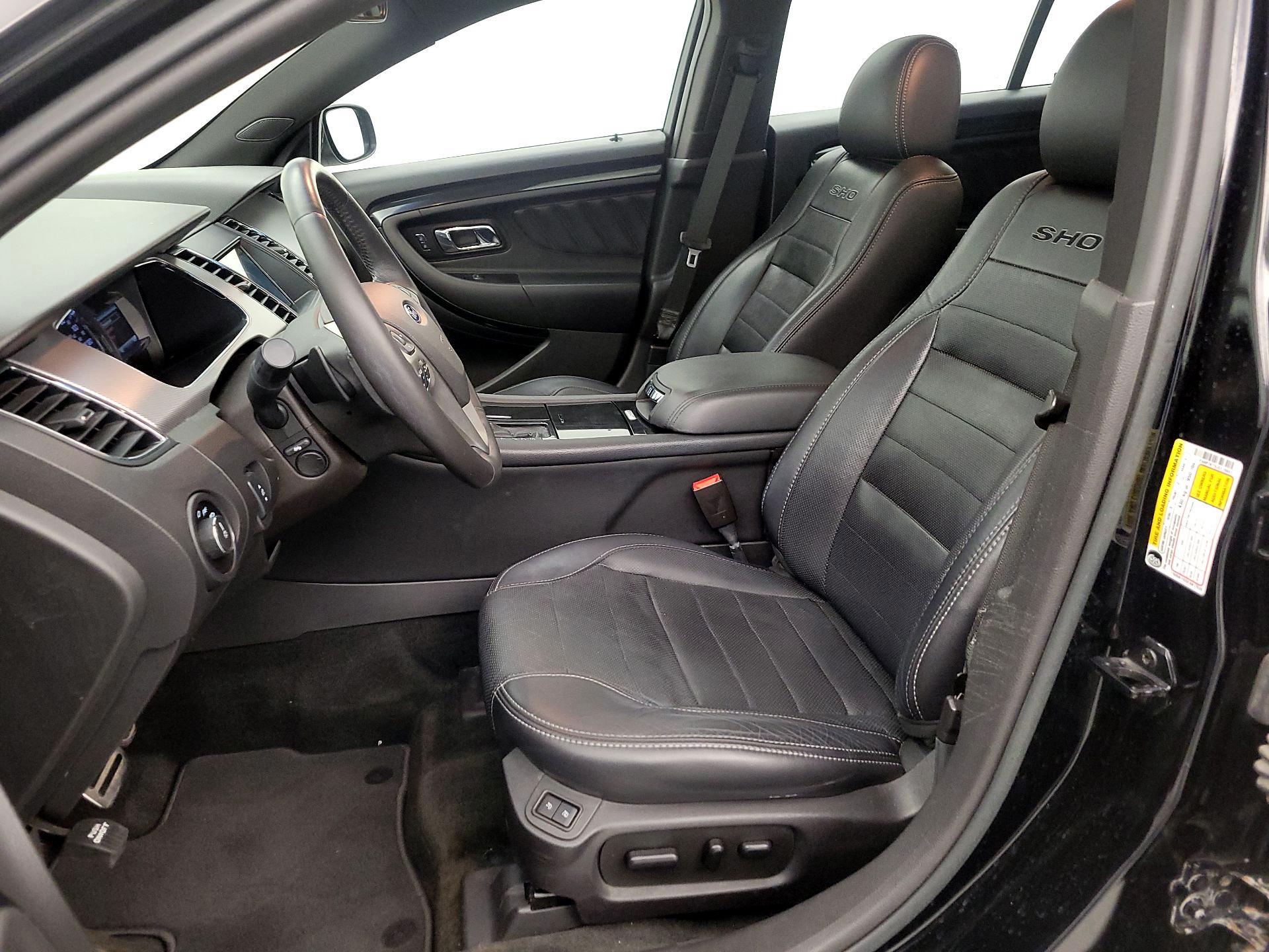 Thumbnail: 2018 Ford Taurus - 11