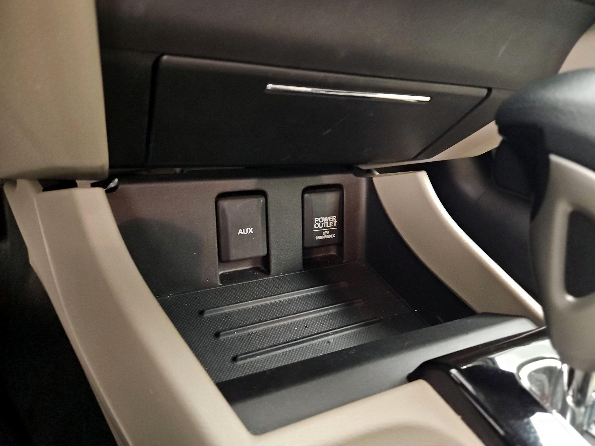 Thumbnail: 2015 Honda Civic - 18