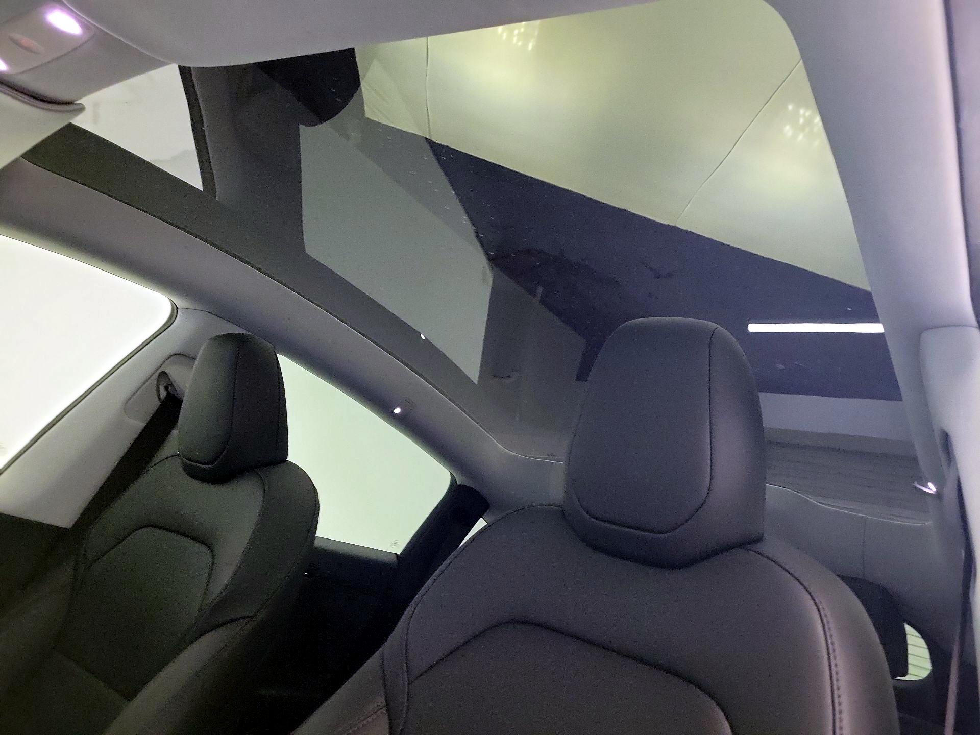 Thumbnail: 2026 Tesla Model Y - 19