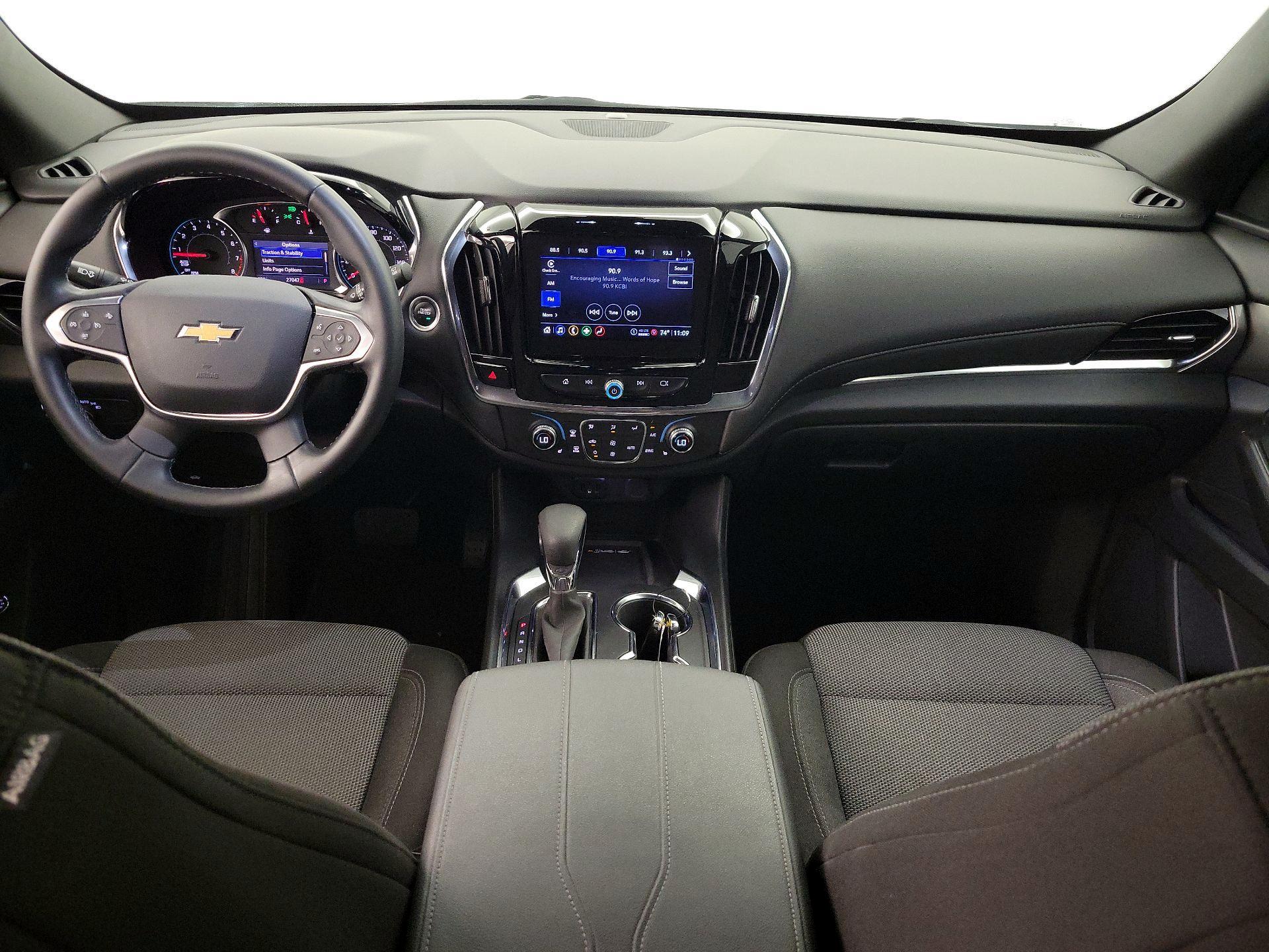 Thumbnail: 2023 Chevrolet Traverse - 9